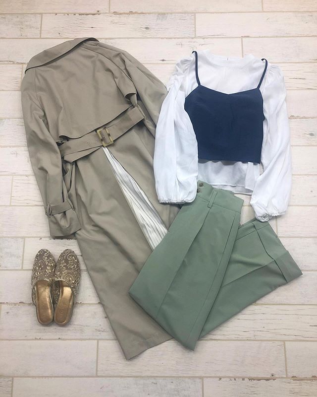 .﻿【recommend styling】﻿﻿?RP080021A005﻿ Bプリーツトレンチ﻿▷¥5,900+tax﻿﻿?RP037523G006﻿ ビスチェSETブラウス﻿▷¥2,900+tax﻿﻿ ?RM037532B000﻿ センタープレスPT﻿▷¥2,900+tax﻿﻿?RS0S1242T000﻿ チュールミュール﻿▷¥2,900+tax ﻿﻿model:154cm﻿ ﻿﻿#retrogirl#retrogirl2020ss﻿#レトロガール#レトロガールコーデ﻿#プチプラ#プチプラコーデ﻿#バックプリーツトレンチ﻿#トレンチコートコーデ