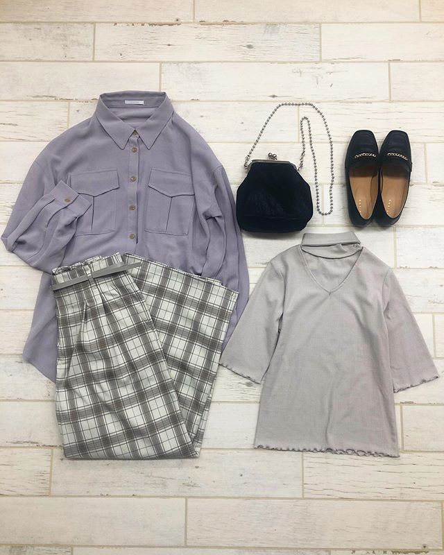 .【recommend styling】﻿?RP019423A001 WポケジョーゼットSH▷¥2,900+tax﻿?RP056411T005 2WAYテレコHN Tee▷¥1,900+tax﻿﻿ ?RS080032B001 ベルト付ワイドPT▷¥2,300+tax﻿?RP055242A001 チェーンローファー▷¥2,300+tax ﻿ ﻿﻿﻿?RP0S0143D001 ガマグチショルダー▷¥2,500+tax﻿model:157cm﻿ ﻿#retrogirl#retrogirl2020ss#レトロガール#レトロガールコーデ#プチプラ#プチプラコーデ#ワイドパンツ#ワイドパンツコーデ