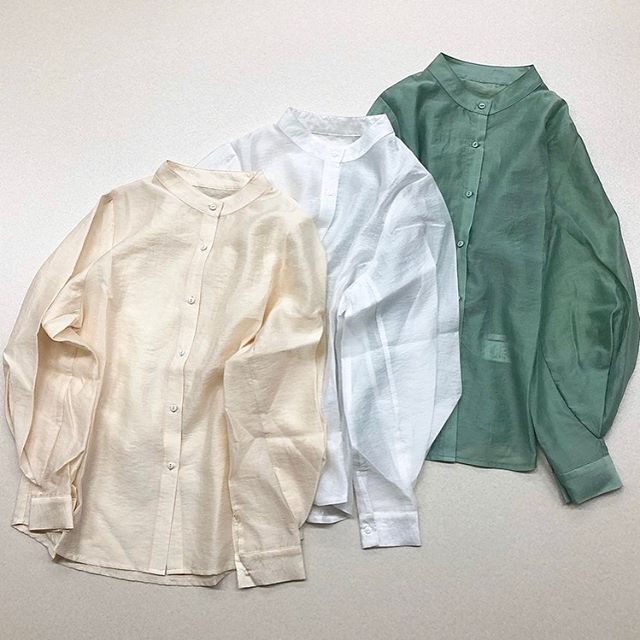 .﻿【Re stock】﻿﻿?RM080023T0002 袖ボリュームシアーBL﻿▷¥2,500+tax ﻿(店舗.オンライン入荷中)﻿﻿∥color∥﻿beige / white / green﻿﻿#retrogirl#retrogirl2020ss﻿#レトロガール#レトロガールコーデ﻿#プチプラ#プチプラコーデ﻿#シアーブラウス#袖ボリュームブラウス