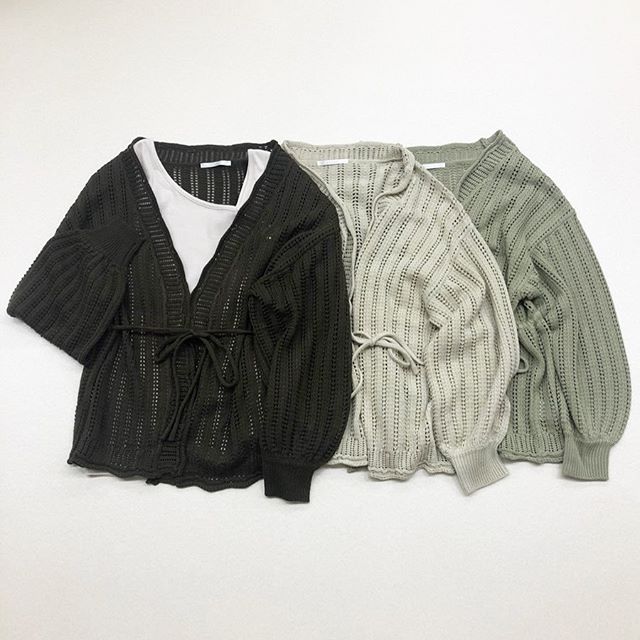 .﻿【new arrival】﻿﻿?RM039412B0003 ドロストスカシカーデ﻿▷¥2,900+tax(オンライン.ZOZOTOWN入荷中)﻿﻿∥color∥﻿D-brown / L-brown / green﻿﻿#retrogirl#retrogirl2020ss﻿#レトロガール#レトロガールコーデ﻿﻿#ドロストカーデ#すかしカーデ