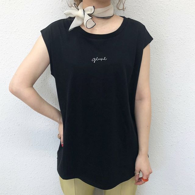 .﻿【new arrival】﻿﻿?RS054011B008 シルケットロゴノースリ﻿▷¥1,700+tax ﻿(オンライン.ZOZOTOWN入荷中)﻿﻿∥color∥﻿white (red・black)pink / black﻿﻿#retrogirl#retrogirl2020ss﻿#レトロガール#レトロガールコーデ﻿﻿#ノースリーブ#ノースリーブコーデ