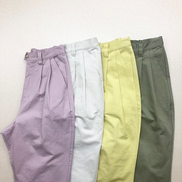 .﻿【new arrival】﻿﻿?RM080032B000コットンワイドPT﻿▷¥2,900+tax﻿(オンライン.ZOZOTOWN入荷中)﻿﻿∥color∥﻿pink / white / yellow / green﻿﻿model:157cm﻿﻿﻿#retrogirl#retrogirl2020ss﻿#レトロガール#レトロガールコーデ﻿﻿#カラーパンツ#ワイドパンツ