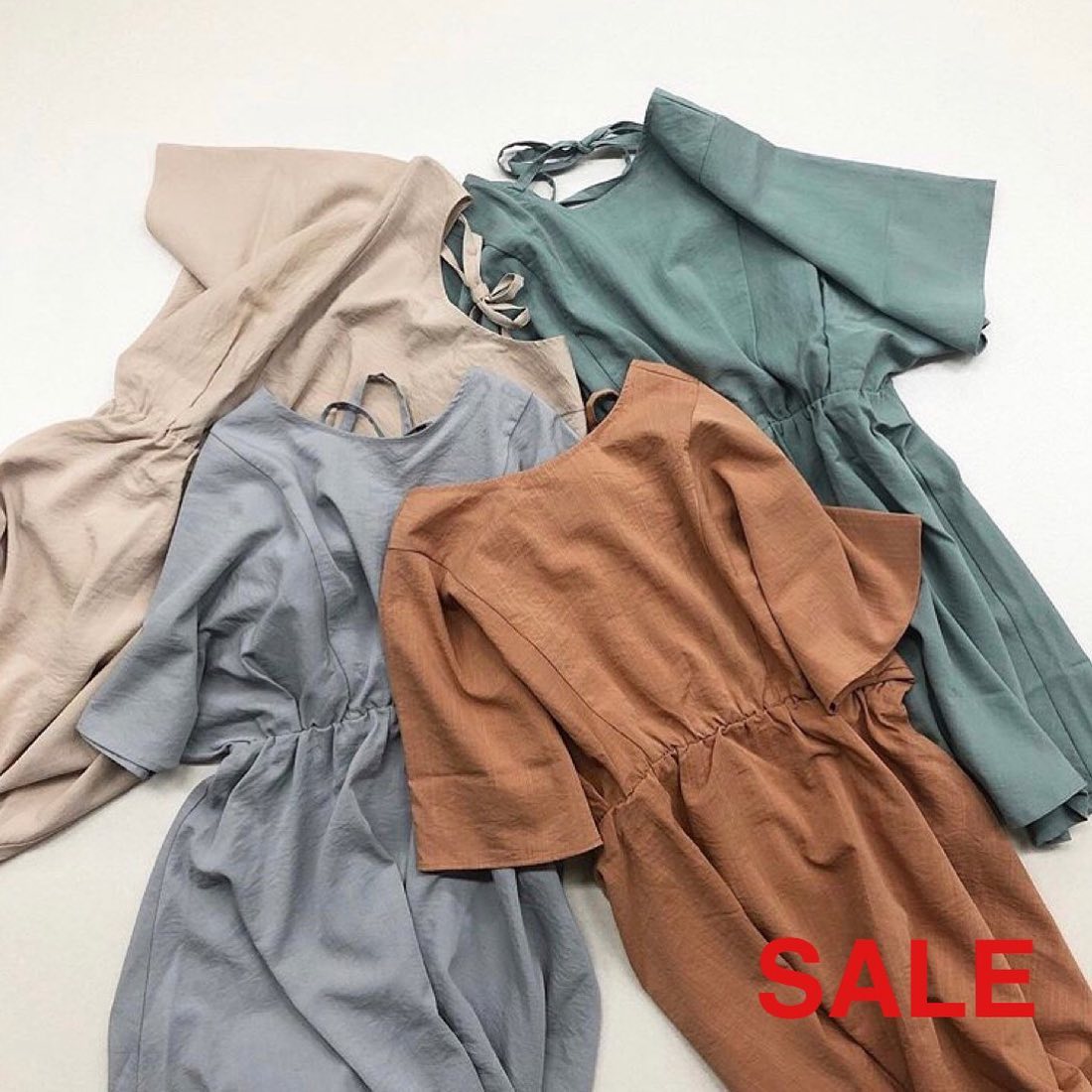 .﻿【 SALE ︎ more price down 】﻿﻿各店舗でさらにprice down !!﻿おまとめ買いもお買い得です ﻿﻿? ????RS037523G003BリボンチュニックBL▷¥2,900+tax → ¥1,900+tax﻿ ﻿﻿※ それぞれ店舗のみのプライスになります﻿﻿﻿#retrogirl_sale#バックリボン#バックリボンブラウス#チュニック#チュニックブラウス