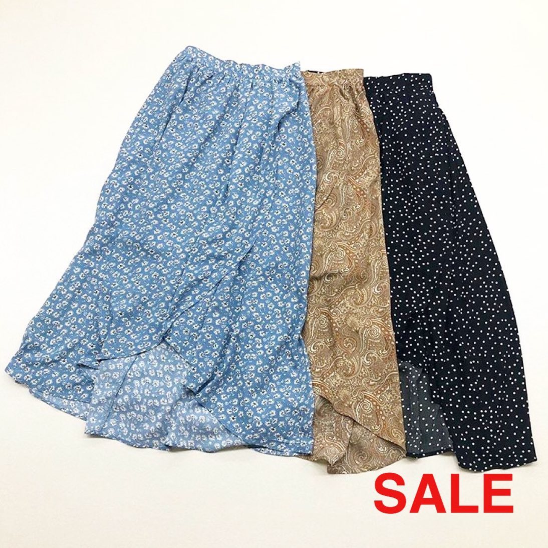 .﻿【 SALE ︎ more price down 】﻿﻿各店舗でさらにprice down !!﻿おまとめ買いもお買い得です ﻿﻿? ????RM055831G000柄ラップフリルSK▷¥2,900+tax → ¥1,450+tax﻿ ﻿﻿※ それぞれ店舗のみのプライスになります﻿﻿﻿#retrogirl_sale#ラップスカート#フレアスカート#花柄#ペイズリー柄#ドット柄