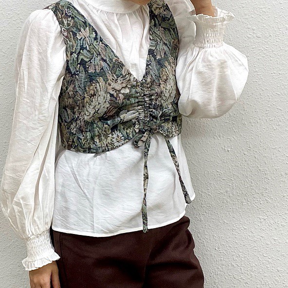 .【new arrival】?RF056623G001BリボンパワショルBL▷¥2,500+tax(店舗入荷中.オンライン近日入荷予定)∥color∥ white / L brown / black #retrogirl_style#retrogirl2020aw#レトロガール#レトロガールコーデ#バックリボン#バックリボンブラウス#パワショル#パワショルブラウス#ブラウス#ビスチェ#ビスチェコーデ#キャミワンピース#キャミワンピコーデ#リバーシブルキャミワンピ#秋コーデ