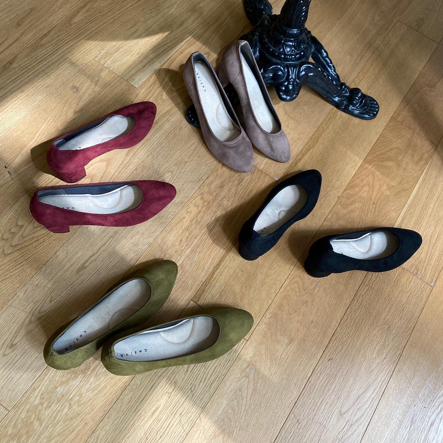 .【new arrival】?RF055242B001ふかふかパンプス▷¥2,300+tax(店舗今週入荷.オンライン近日入荷予定)∥color∥ beige / D red / khaki / black 毎年人気のパンプスシリーズふかふか感はぜひ店頭で履いてみてください#retrogirl_ootd#レトロガール#レトロガールコーデ#トレンドファッション#プチプラコーデ#刺繍#ミュール#ミュールサンダル#巾着#巾着バッグ#巾着ポーチ#2WAY#シルバー#ブラウン#秋コーデ#秋小物