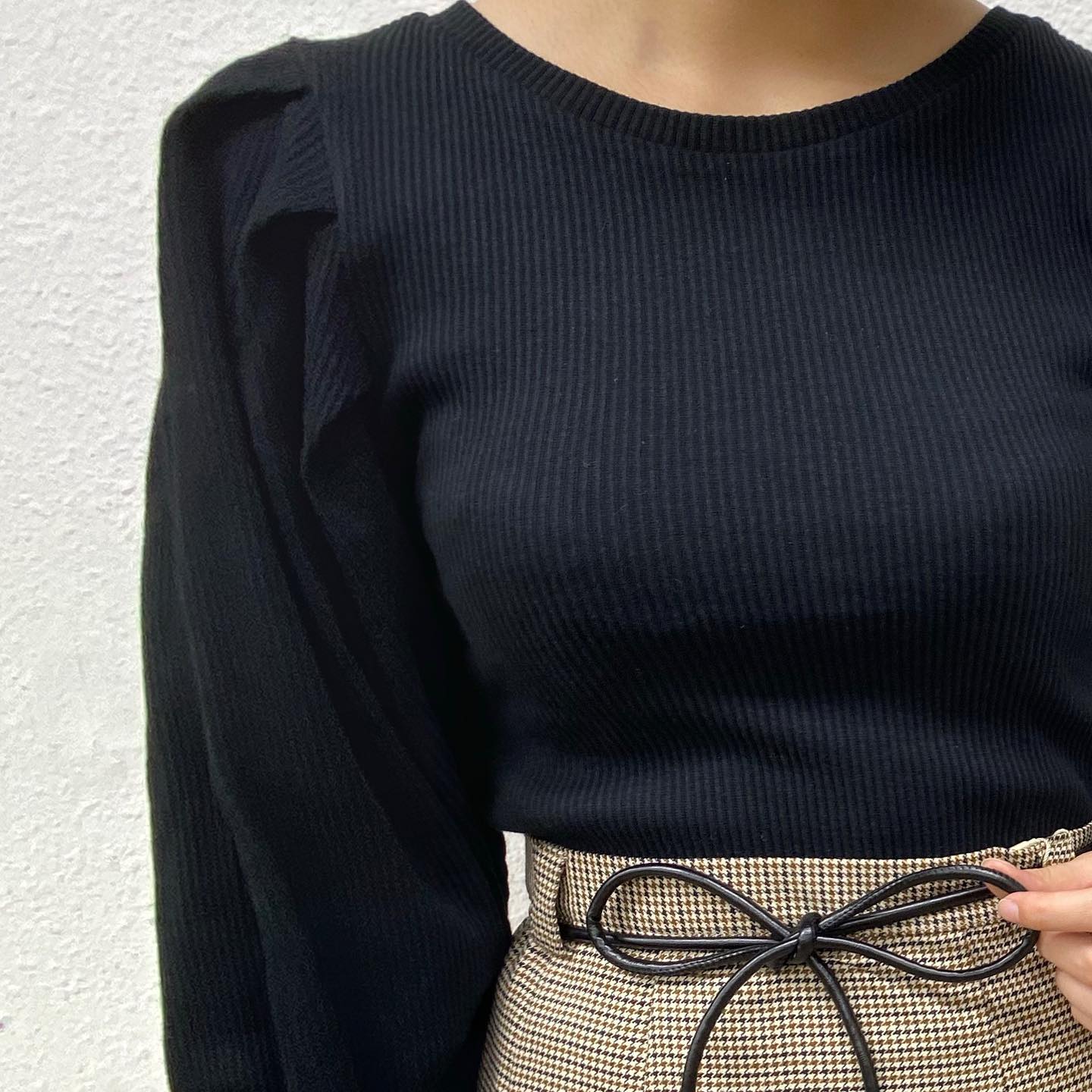 .【new arrival】?RF056411G001 テレコパワショルトップス▷¥1,900+tax(店舗.オンライン入荷中)∥color∥ white / D red / L green / black #retrogirl_ootd#レトロガール#レトロガールコーデ#トレンドファッション#プチプラコーデ#パワショル#パワショルトップス#ロープベルト#秋コーデ