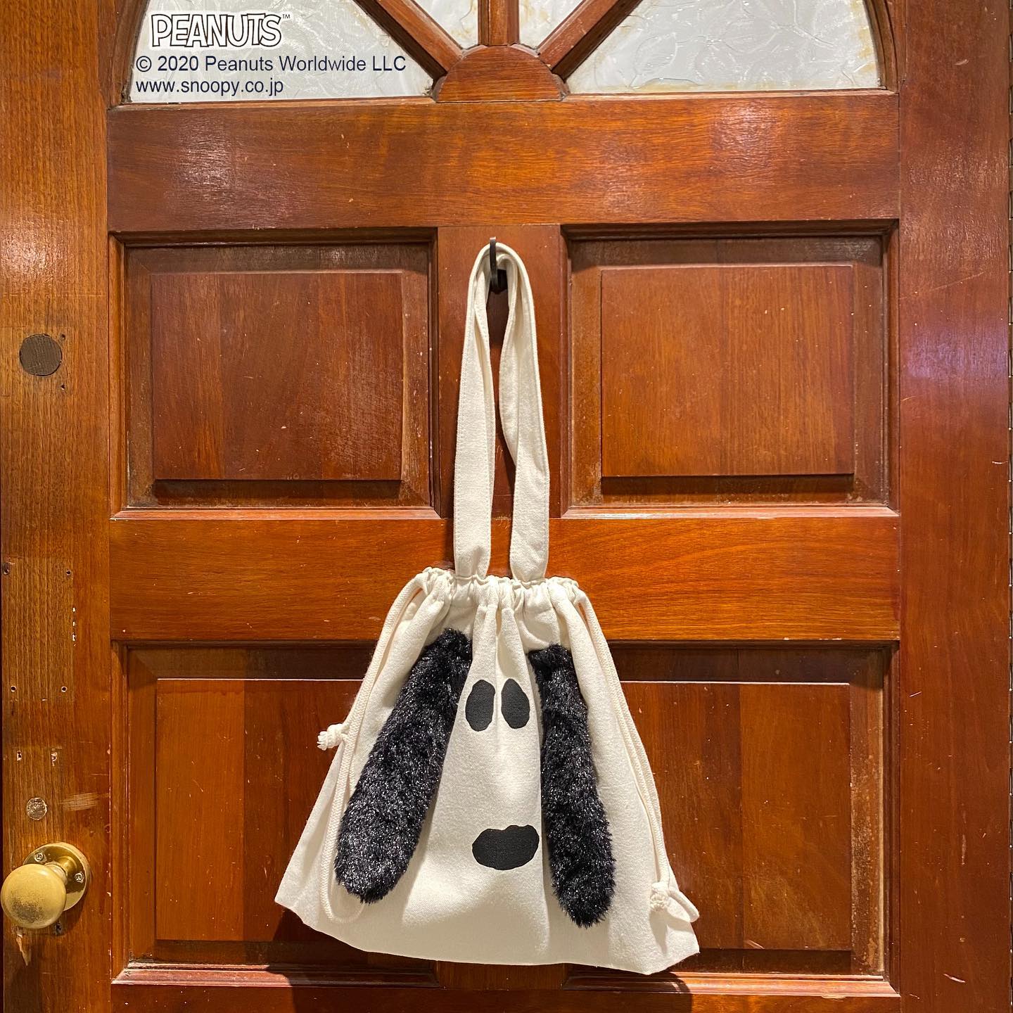 Snoopy Rfs002 スヌーピー巾着bag 2 300 Tax Bagはファーでスヌーピーの耳を表現 はやりの巾着でなんともかわいい表情は愛くるしさ満載 オンラインには入荷しない店舗限定アイテムのためお求めはお早めに Retrogirl Ootd レトロガール レトロガール