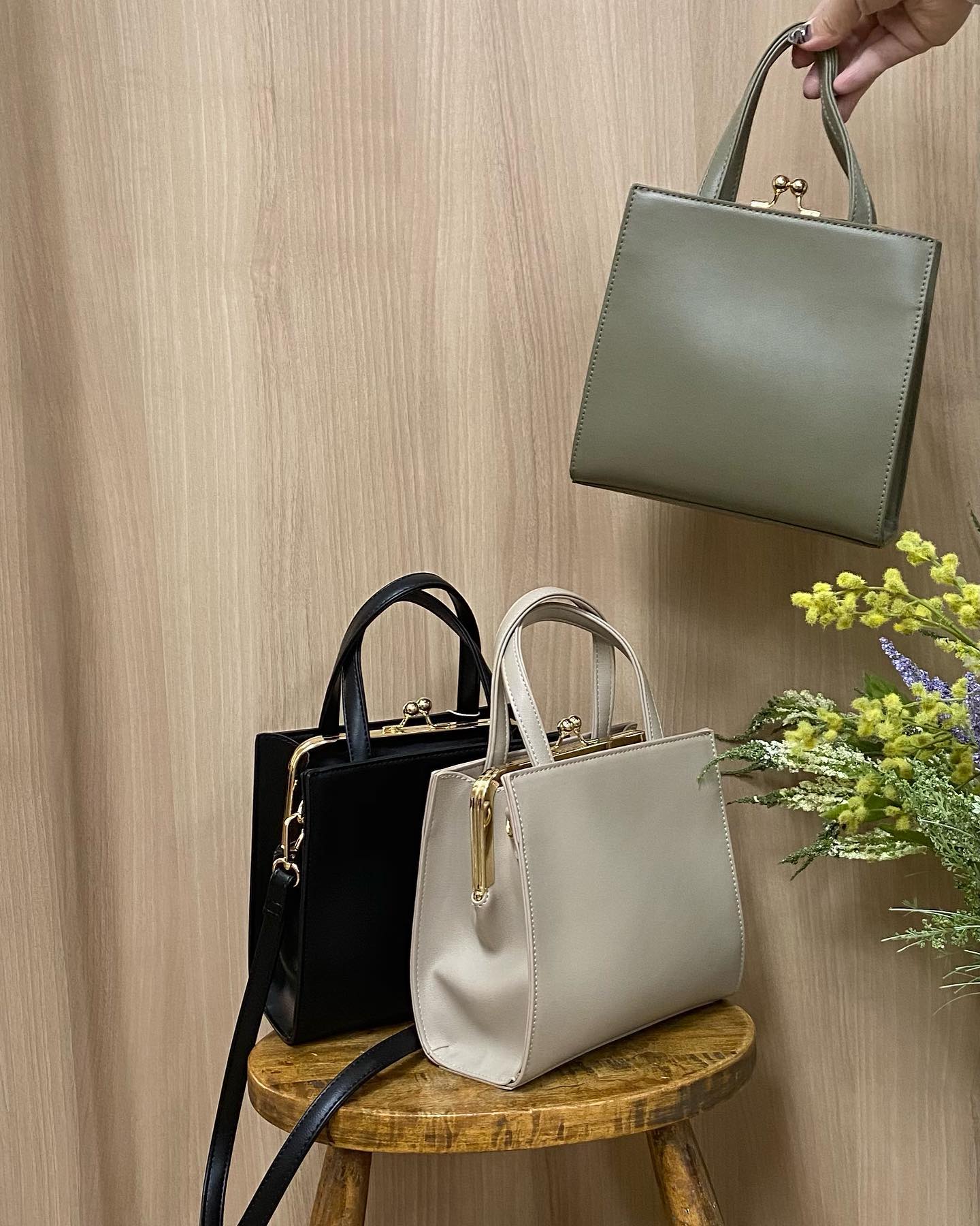 New Arrival Rpb001 ｶﾞﾏ口ｽｸｴｱﾐﾆbag 2 900 Tax Color Green L Grey Black 大人気だったがま口ﾀｲﾌﾟの2waybag前回よりも少しｺﾝﾊﾟｸﾄになって春先までご利用できるｶﾗﾊﾞﾘで入荷 Retrogirl Ootd レトロガール レトロガールコーデ トレンドファッション
