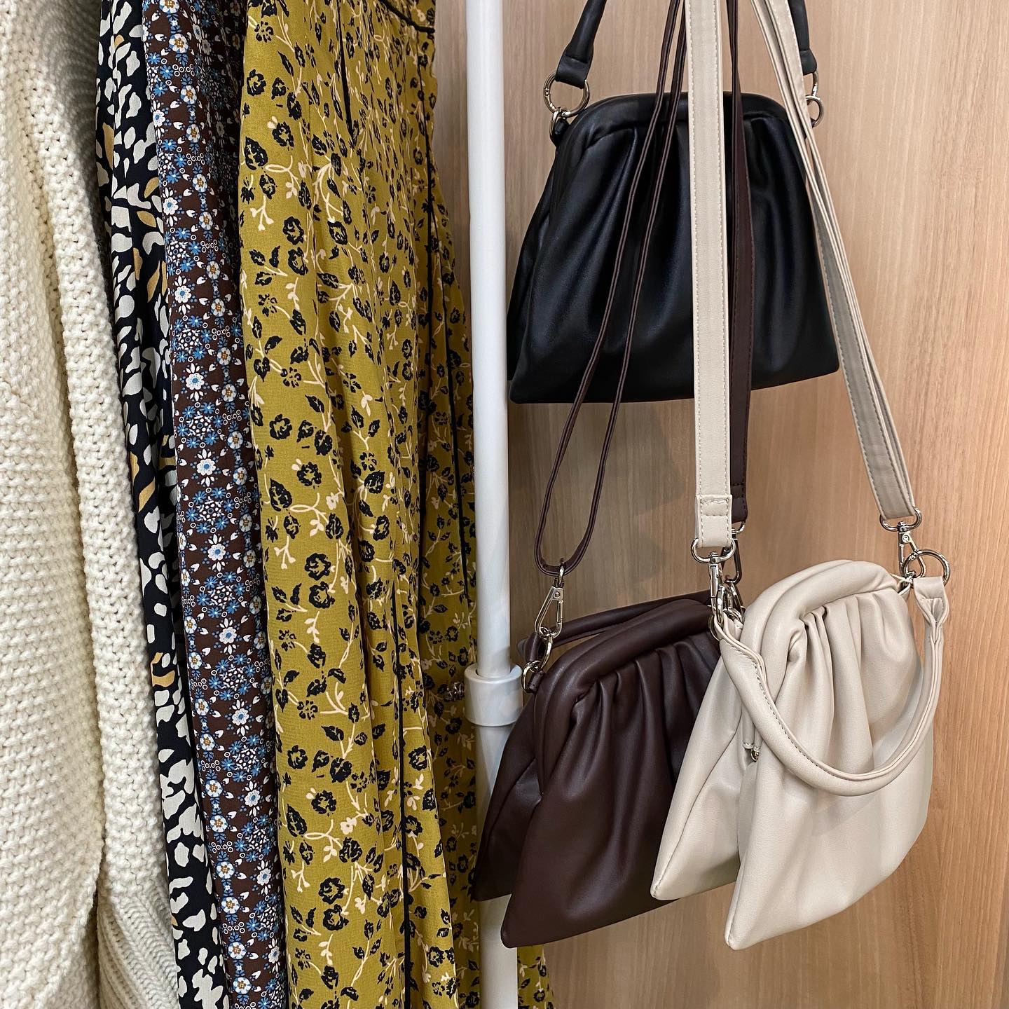 New Arrival Rpt001 2wayガマ口ハンドルbag 2 700 税込 店頭今週入荷 オンライン予約受付中 Color White Brown Blackガマ口が今年らしいアイテムコンパクトサイズでクリスマスのデートシーンにもう最適12 10のｲﾝｽﾀﾗｲﾌﾞでも紹介中