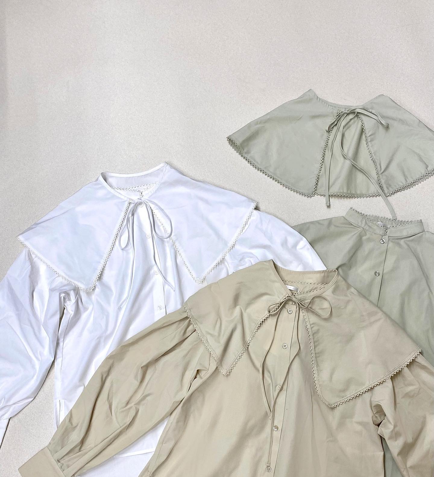 .【new arrival】﻿﻿﻿?RP156423T002 ﾃﾞｶ襟2Wayﾌﾞﾗｳｽ▷¥3,190(税込)(店舗今週入荷.オンライン予約受付中)﻿∥color∥﻿ white / ivory / green襟が取り外せるﾀｲﾌﾟ今季ﾄﾚﾝﾄﾞの襟ﾃﾞｻﾞｲﾝはおしゃれさんなら一枚は持っておきたいﾏｽﾄｱｲﾃﾑ﻿#retrogirl_ootd#レトロガール #レトロガールコーデ#トレンドファッション #プチプラコーデ#襟 #襟付きブラウス #2WAYブラウス#スタンドネック #春カラー