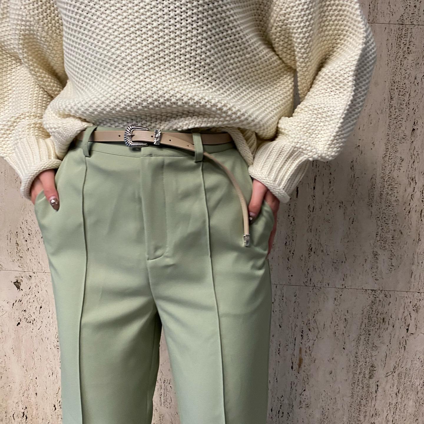 .【new arrival】﻿﻿?RP180032B001 ﾍﾞﾙﾄ付きｾﾐﾌﾚｱﾊﾟﾝﾂ▷¥3,190(税込)(店舗今週一部入荷.オンライン入荷中)﻿﻿∥color∥﻿ ivory / green / black / checkもはや定番のｾﾐﾌﾚｱﾊﾟﾝﾂ春らしいお色でご用意ﾍﾞﾙﾄも春らしくていろいろ使えそう！ ∥staff∥ 163㎝#retrogirl_ootd#レトロガール#レトロガールコーデ#トレンドファッション#プチプラコーデ#セミフレアパンツ #シンプルコーデ#春カラー #春コーデ #2021ss#グリーン #ピスタチオカラー