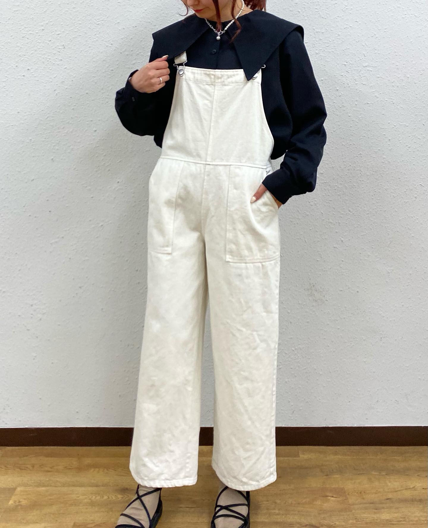 2/25ｲﾝｽﾀﾗｲﾌﾞでも紹介中【new arrival】﻿﻿﻿? RM180032C001 ｵｰﾊﾞｰｵｰﾙﾊﾟﾝﾂ▷¥4,290(税込)(店舗今週入荷.オンライン予約受付中) ﻿∥color∥﻿ green / green / black∥staff∥ 163㎝予約でも大人気！今年は襟付きﾌﾞﾗｳｽと合わせるのがﾏｽﾄです#retrogirl_ootd#レトロガール#レトロガールコーデ#トレンドファッション#プチプラコーデ#オーバーオール #オーバーオールコーデ #モノトーンコーデ #襟 #襟付きブラウス #カジュアルコーデ #大人カジュアル#春カラー #春コーデ #2021ss