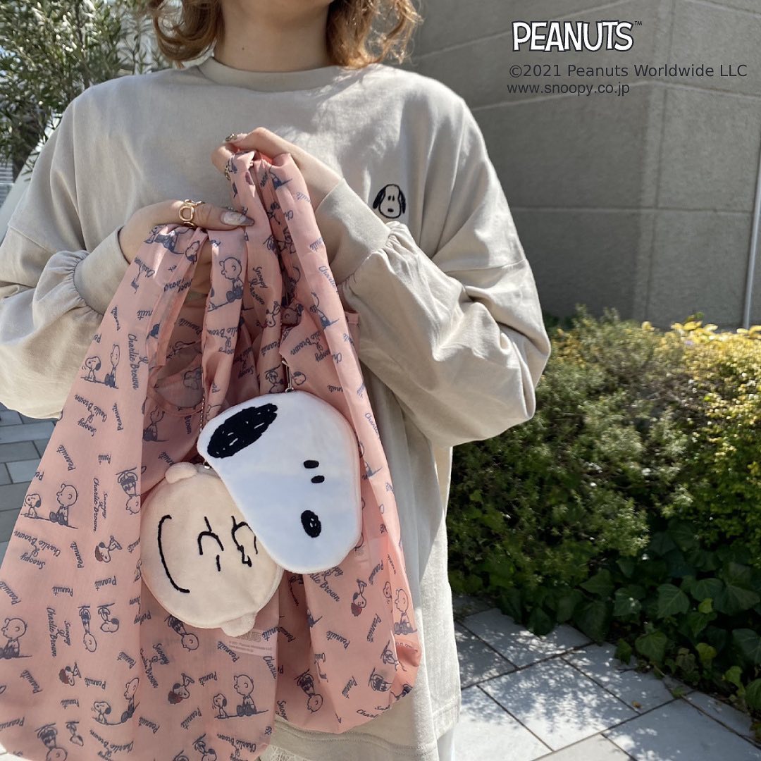 .【New arrival】🏷RA152443S001〈PEANUTS〉ﾎﾟｰﾁ付きｴｺﾊﾞｯｸﾞ ¥2,530(税込)∥color∥ SNOOPY , Charlie Brown （店舗来週入荷、オンライン近日入荷）毎回大人気！PEANUTSとのコラボアイテム、今年もご用意しました！定番のロンTから実用的なエコバックまで、今まで以上に身近にスヌーピーとレトロガールを感じていただけるようになりました。#retrogirl_ootd#レトロガール#レトロガールコーデ#トレンドファッション#プチプラコーデ　　　　　　　　　　　　　　　　　　　　　　　　　　　　　　　　　　　　　　　　　　　　　　　　　　　　　　　　　　　#スヌーピー #ピーナッツ #snoopy #peanuts #チャーリーブラウン　　　　　　　　　　　　　　　　　　　　　　　#コラボ #コラボアイテム #オリジナルコラボ #ロンT #ロゴT #エコバッグ #ポーチ付き #ポーチ