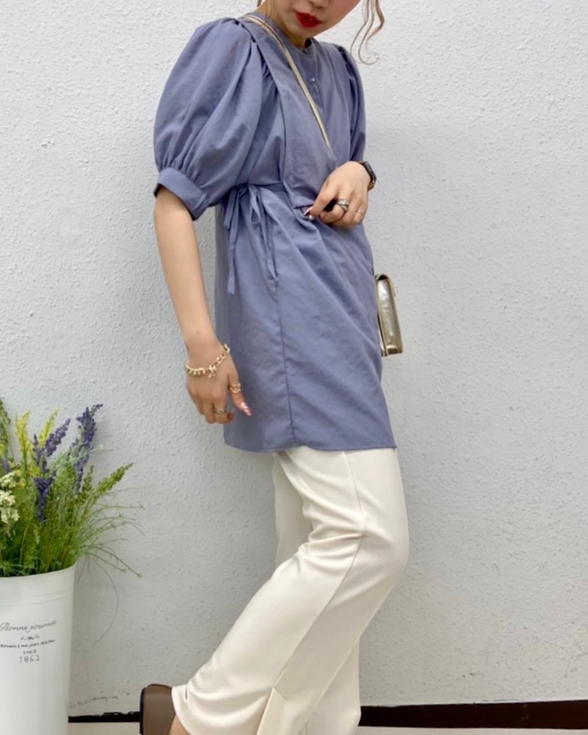 .【New arrival】﻿﻿﻿? RS156623T001 5部袖切替ﾁｭﾆｯｸｼｬﾂ▷¥3,190(税込)(店舗今週入荷.オンライン近日入荷) ﻿∥color∥﻿ white / blue / beige長袖verが大人気だったﾌﾞﾗｳｽ半袖になって夏もﾄﾚﾝﾄﾞをおさえたｺｰﾃﾞを楽しんで#retrogirl_ootd#レトロガール#レトロガールコーデ#トレンドファッション#プチプラコーデ#切替 #切替シャツ #チュニック #パフ袖 #セミフレアパンツ #夏カラー #夏コーデ #2021ss