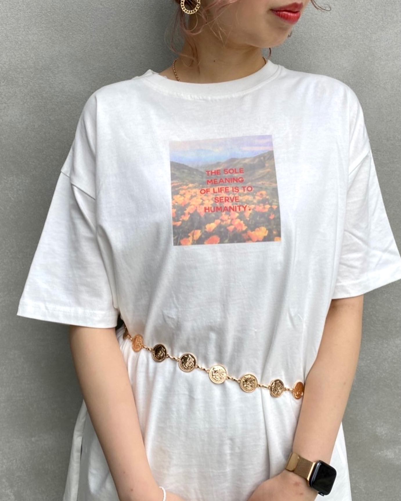 .【New arrival】﻿﻿?RM154011B004 BigｱｰﾄTee▷¥2,090(税込)(店舗入荷.オンライン近日入荷) ﻿∥color∥﻿ white / mulch / grey#retrogirl_ootd#レトロガール#レトロガールコーデ#トレンドファッション#プチプラコーデ#プリントtシャツ #ロゴtシャツ #アートtシャツ #白tコーデ #チェーンベルト #プリーツスカート #夏カラー #夏コーデ #2021ss