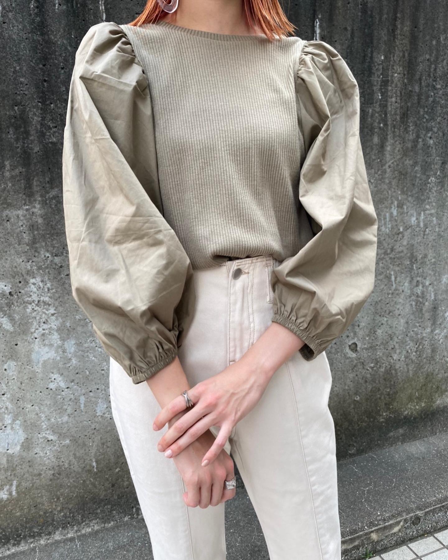 【New arrival】? RE157111T001  袖ﾎﾞﾘｭｰﾑﾃﾚｺｶｯﾄｿｰ▷¥2,090(税込)(店舗今週入荷.オンライン近日入荷) ∥color∥ white / green / blackｶｼﾞｭｱﾙにﾊﾟﾝﾂｽﾀｲﾙで合わせて頂いてもｶﾞｰﾘｰにｽｶｰﾄで合わせて頂いても可愛いく着用出来るｱｲﾃﾑです#retrogirl_ootd#レトロガール#レトロガールコーデ#トレンドファッション#プチプラコーデ#秋カラー #秋コーデ #2021aw#カットソー #袖ボリューム #カジュアルコーデ #デニムパンツ