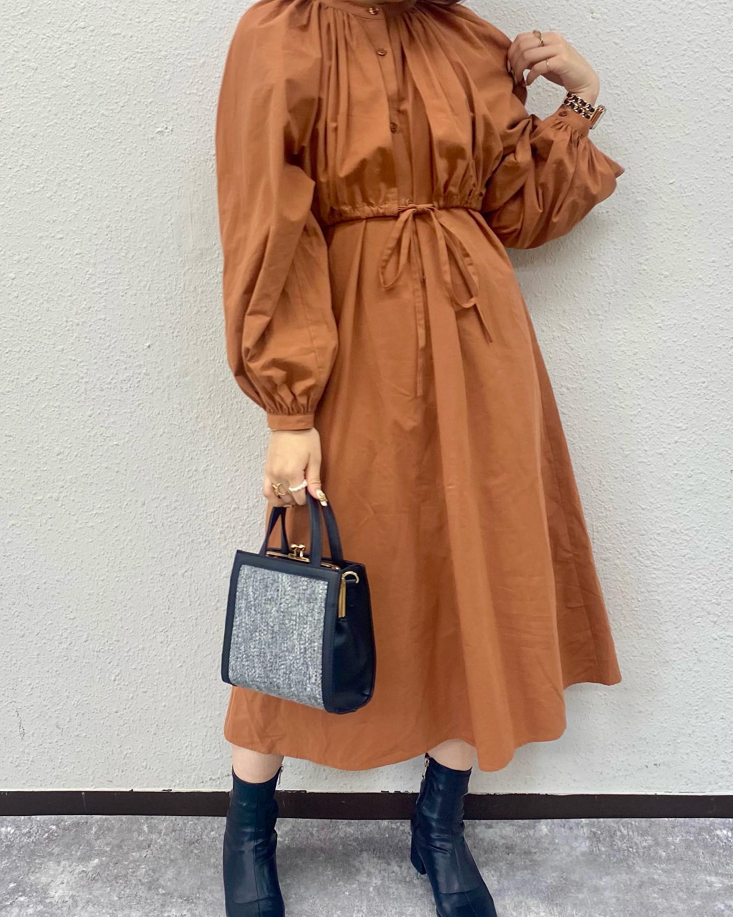 【New arrival】? RF156222G001 前開きﾚｲﾔｰﾄﾞﾜﾝﾋﾟｰｽ▷¥4,290(税込)(店舗今週入荷.オンライン近日入荷) ∥color∥ beige / orange / black∥model∥orange:157㎝black:165㎝今年人気のﾚｲﾔｰﾄﾞﾃﾞｻﾞｲﾝのﾜﾝﾋﾟｰｽが登場！気分に合わせてリボンの結び方を変えて頂くだけで雰囲気が変わるﾜﾝﾋﾟｰｽです#retrogirl_ootd#レトロガール#レトロガールコーデ#トレンドファッション#プチプラコーデ#秋カラー #秋コーデ #2021aw#レイヤードワンピ　#ロングワンピース
