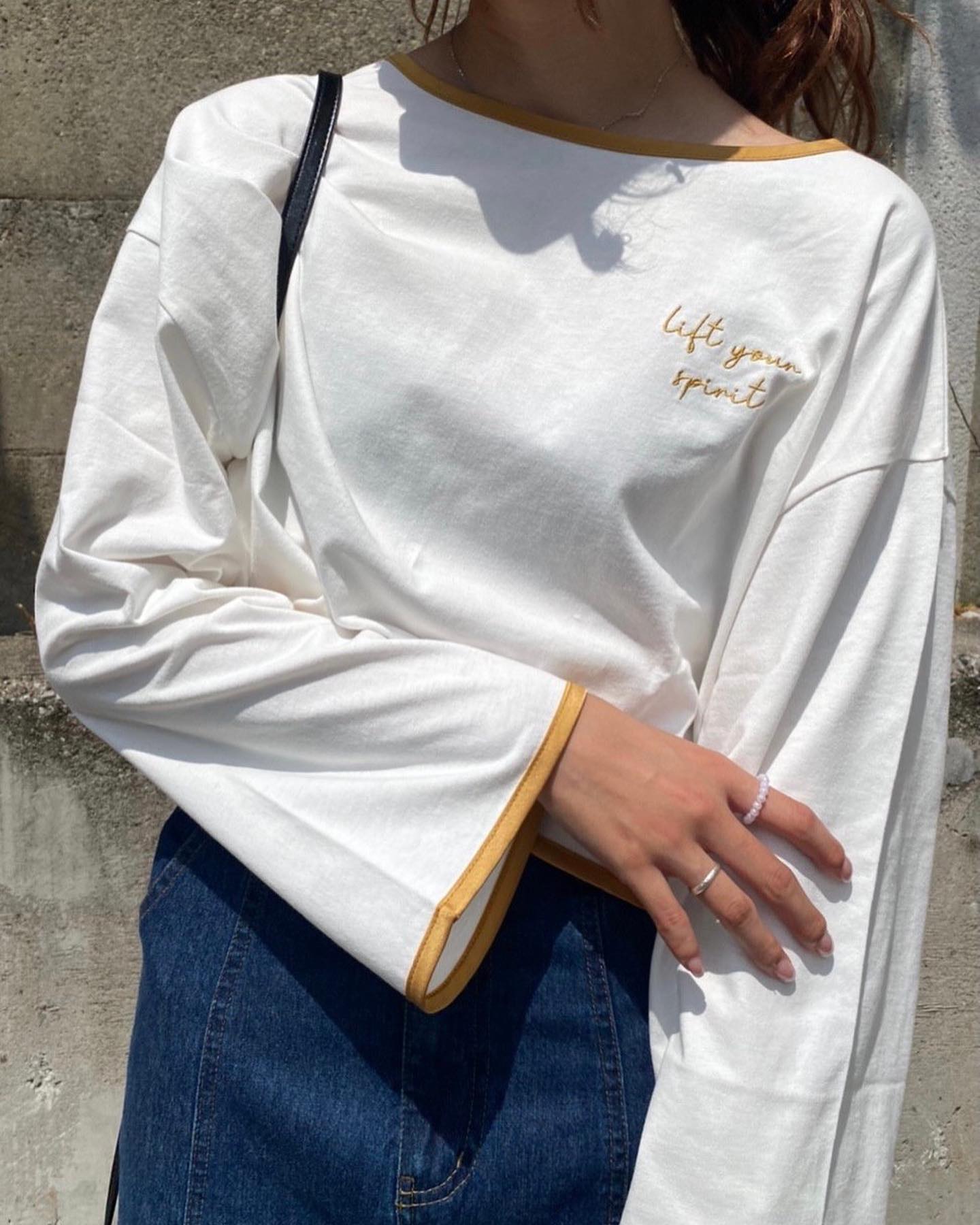 9/3 ｲﾝｽﾀﾗｲﾌﾞご紹介商品【New arrival】? RF157111B002  ﾊﾟｲﾋﾟﾝｸﾞﾛｺﾞｼｮｰﾄTee▷¥2,090(税込)(店舗今週入荷.オンライン近日入荷) ∥color∥ white / green / black今年大人気のｼｮｰﾄ丈のﾄｯﾌﾟｽにﾊﾟｲﾋﾟﾝｸﾞのﾃﾞｻﾞｲﾝが入ってることによりｶｼﾞｭｱﾙすぎず且つゆるくおしゃれに着用出来るｱｲﾃﾑです#retrogirl_ootd#レトロガール#レトロガールコーデ#トレンドファッション#プチプラコーデ#秋カラー #秋コーデ #2021aw#パイピング #パイピングTEE #ショート丈トップス #マーメイドスカート