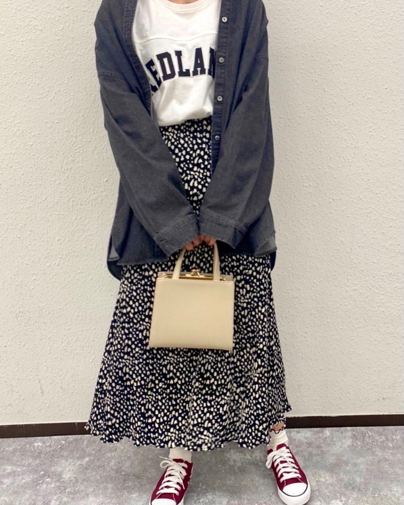 【New arrival】? RF136623T003  2way袖ｼｬﾂｼﾞｬｹｯﾄ▷¥3,190(税込)(店舗.オンライン入荷中) ∥color∥ white / red / blue /black#retrogirl_ootd#レトロガール#レトロガールコーデ#トレンドファッション#プチプラコーデ#秋カラー #秋コーデ #2021aw#シャツコーデ #シャツジャケット#プリーツスカート