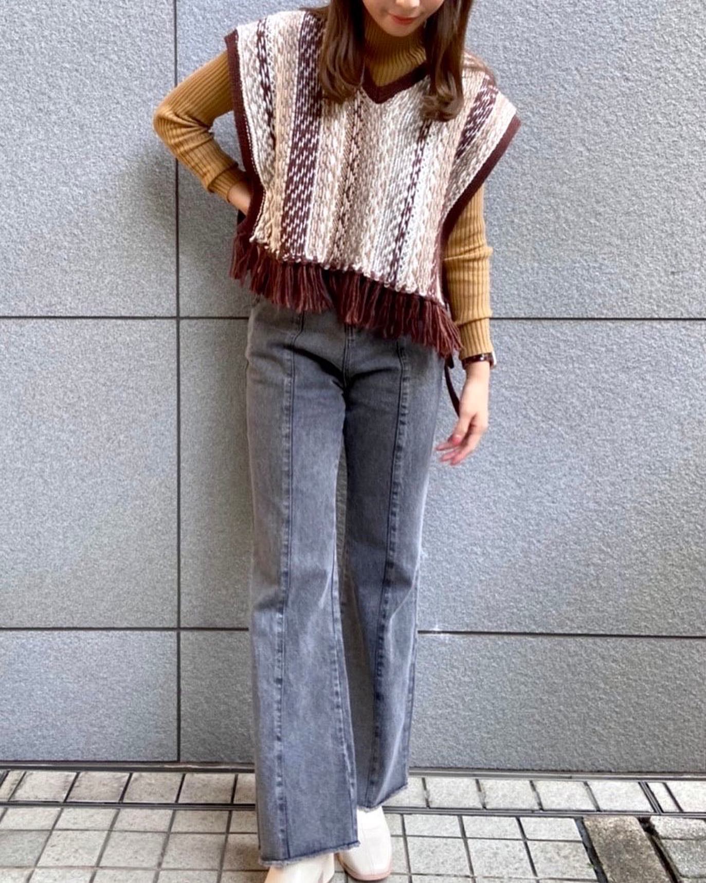 【New arrival】? RF180012T003 ﾛｰﾋﾟﾝｸﾞﾔｰﾝﾍﾞｽﾄ▷¥2,750(税込)(店舗今週入荷.オンライン近日入荷) ∥color∥brown / black#retrogirl_ootd#レトロガール#レトロガールコーデ#トレンドファッション#プチプラコーデ#秋カラー #秋コーデ #2021aw#柄ベスト #ベストコーデ