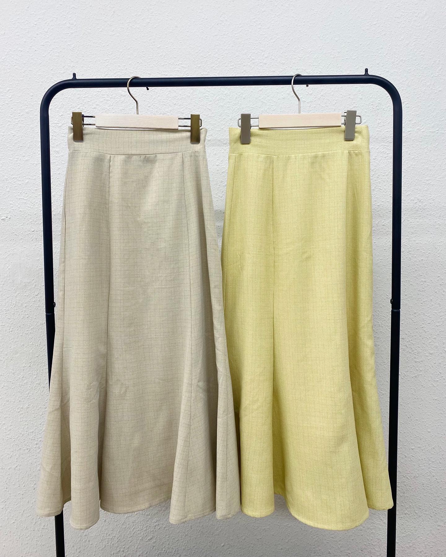 【new arrival】? RM256631B004柄AラインSK▷¥3,190(税込)(店舗入荷中.オンライン近日入荷)∥color∥beige / yellow#retrogirl_ootd #レトロガール #レトロガールコーデ #プチプラアイテム #プチプラファッション #プチプラコーデ #春アイテム #春コーデ #トレンドアイテム #トレンドファッション #カラーコーデ #カラーアイテム #カラーファッション #スカート #柄スカート #Aラインスカート