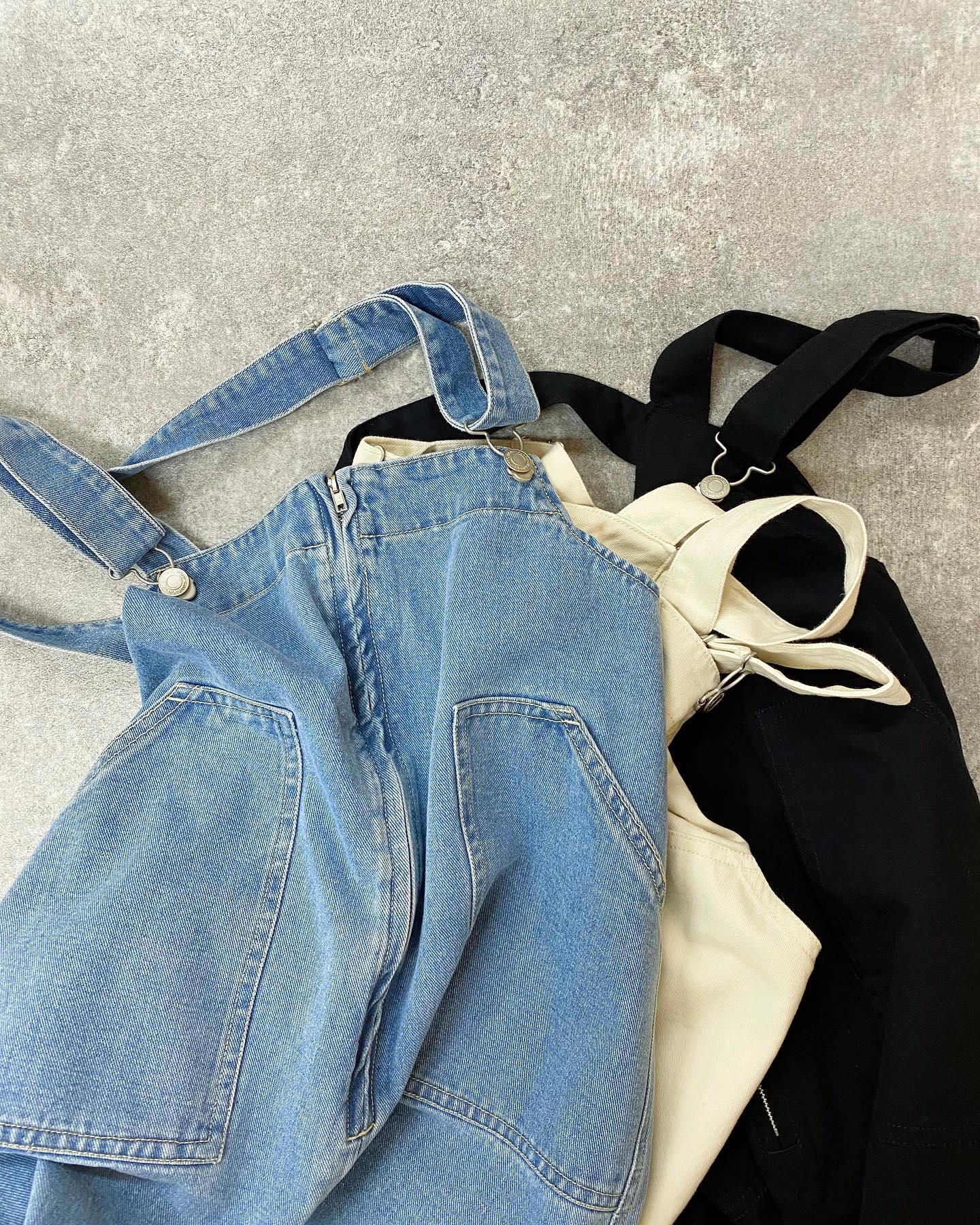【new arrival】⁡? RM234832B001ZIPｻﾛﾍﾟｯﾄ▷¥4,290(税込)(店舗入荷中.ｵﾝﾗｲﾝ近日入荷)⁡∥color∥white / blue / black⁡#retrogirl_ootd #レトロガール #レトロガールコーデ #プチプラアイテム #プチプラファッション #プチプラコーデ #春アイテム #春コーデ #トレンドアイテム #トレンドファッション #カラーコーデ #カラーアイテム #カラーファッション#サロペット　#オーバーオール #サロペットコーデ