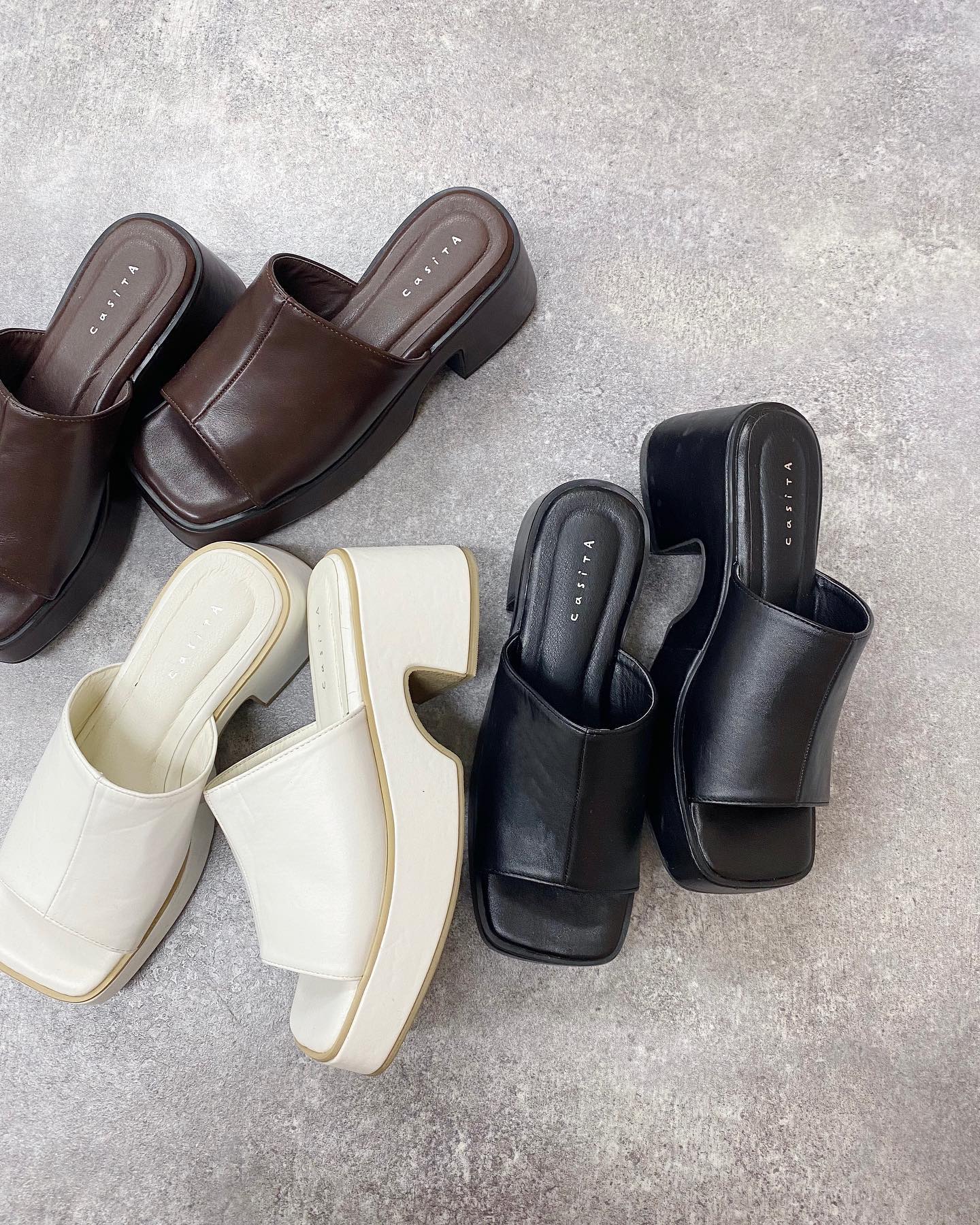 【new arrival】⁡? RS2553242B001厚底ﾐｭｰﾙｻﾝﾀﾞﾙ▷¥3,190(税込)(店舗今週入荷.ｵﾝﾗｲﾝ近日入荷)⁡white / brown / black#retrogirl_ootd #レトロガール #レトロガールコーデ #プチプラアイテム #プチプラファッション #プチプラコーデ #春アイテム #春コーデ #トレンドアイテム #トレンドファッション #カラーコーデ #カラーアイテム #カラーファッション #厚底サンダル　#ミュール