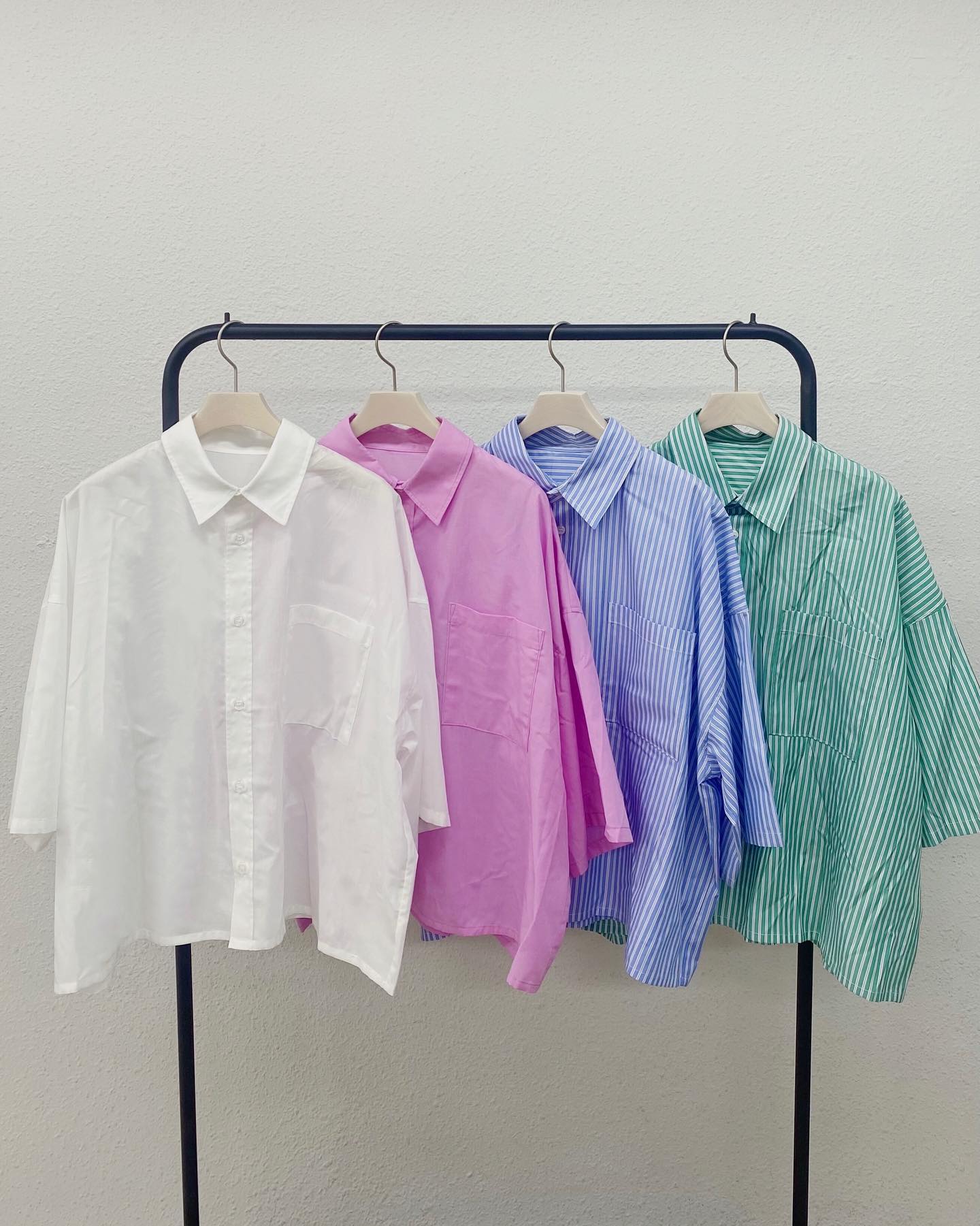 【new arrival】⁡? RL237523T003ｱｿｰﾄ半袖ｼｬﾂ▷¥3,190(税込)(店舗入荷中.ｵﾝﾗｲﾝ近日入荷)⁡white / pink / blue / green#retrogirl_ootd #レトロガール #レトロガールコーデ #プチプラアイテム #プチプラファッション #プチプラコーデ #夏アイテム #夏コーデ #トレンドアイテム #トレンドファッション #カラーコーデ #アソートシャツ #シャツ　#シャツコーデ