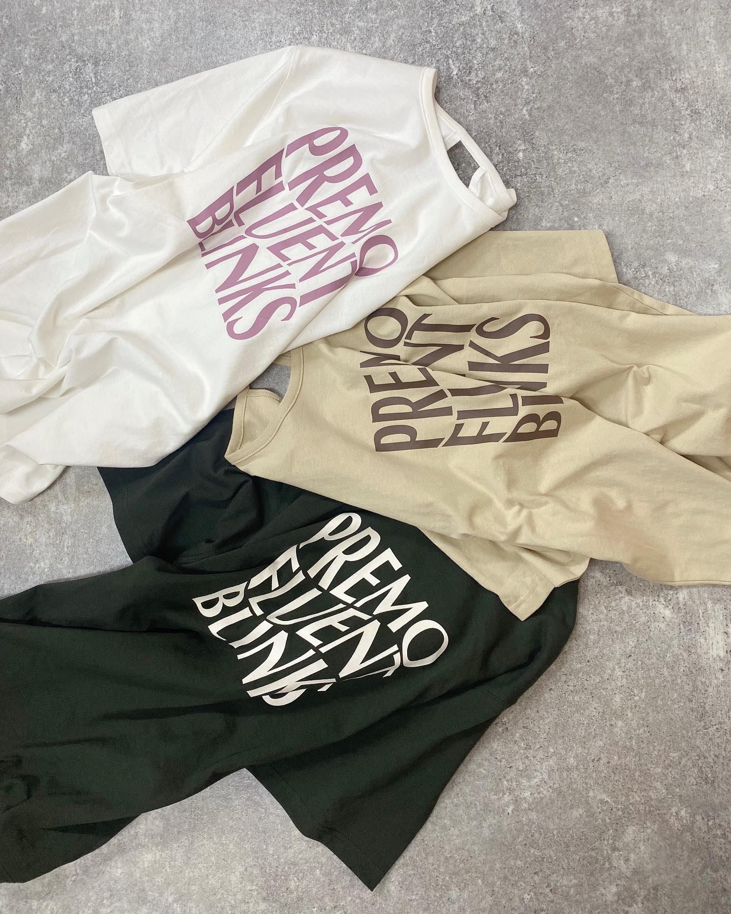 【new arrival】⁡?RE257111B001ﾊﾞｯｸﾃﾞｻﾞｲﾝTee▷¥2,090(税込)(店舗入荷中.ｵﾝﾗｲﾝ近日入荷)white / beige / charcoal#retrogirl_ootd #レトロガール #レトロガールコーデ #プチプラアイテム #プチプラファッション #プチプラコーデ #夏アイテム #夏コーデ #秋アイテム　#秋カラー　#トレンドファッション　#tee #teeシャツ