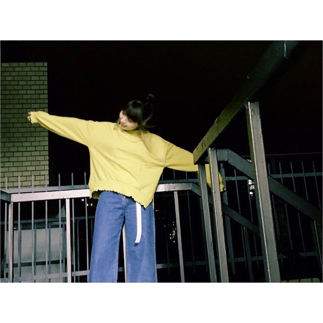 ▼RETRO BOY▼.mellow big trainer¥2,990+tax.メローネックと裾がお洒落なデザイントレーナー。.▷取扱店舗▷新宿ルミネEST店▷ルミネ大宮店#retrogirl#retroboy#mellow#black#navy#mustard#fashion#casual#street#girly#トレーナー#フリル#カジュアル#プチプラ#オーバーサイズ#お洒落