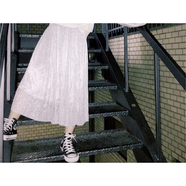 ▼RETRO BOY▼.glitter pleats skirt¥3,990＋tax.いつだって、キラキラな自分でいたいの.#retrogirl#retroboy#glitter#pleats#skirt#ラメ#プリーツスカート#キラキラ#fashion#ootd#cordinate#甘辛ミックス#converse#スニーカー ＊こちらの商品の価格に誤りがありましたので訂正致します。