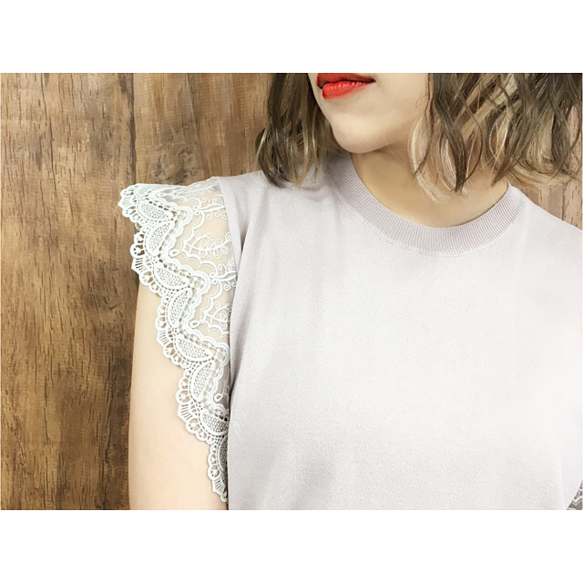 .【RETRO BOY】..shoulder lace knit¥2,990+tax.white/beige/pink 3color︎︎︎肩のレースが涼しげ・:*+.甘めなアイテムもデニムと合わせてカジュアルダウン◎..---------------------▷店舗限定アイテム▷ルミネEST新宿店▷6/15〜店頭販売start---------------------.#retrogirl#retroboy#outfit#cordinate#fashio#girly#カジュアル#ガーリー#レース#カンカン帽