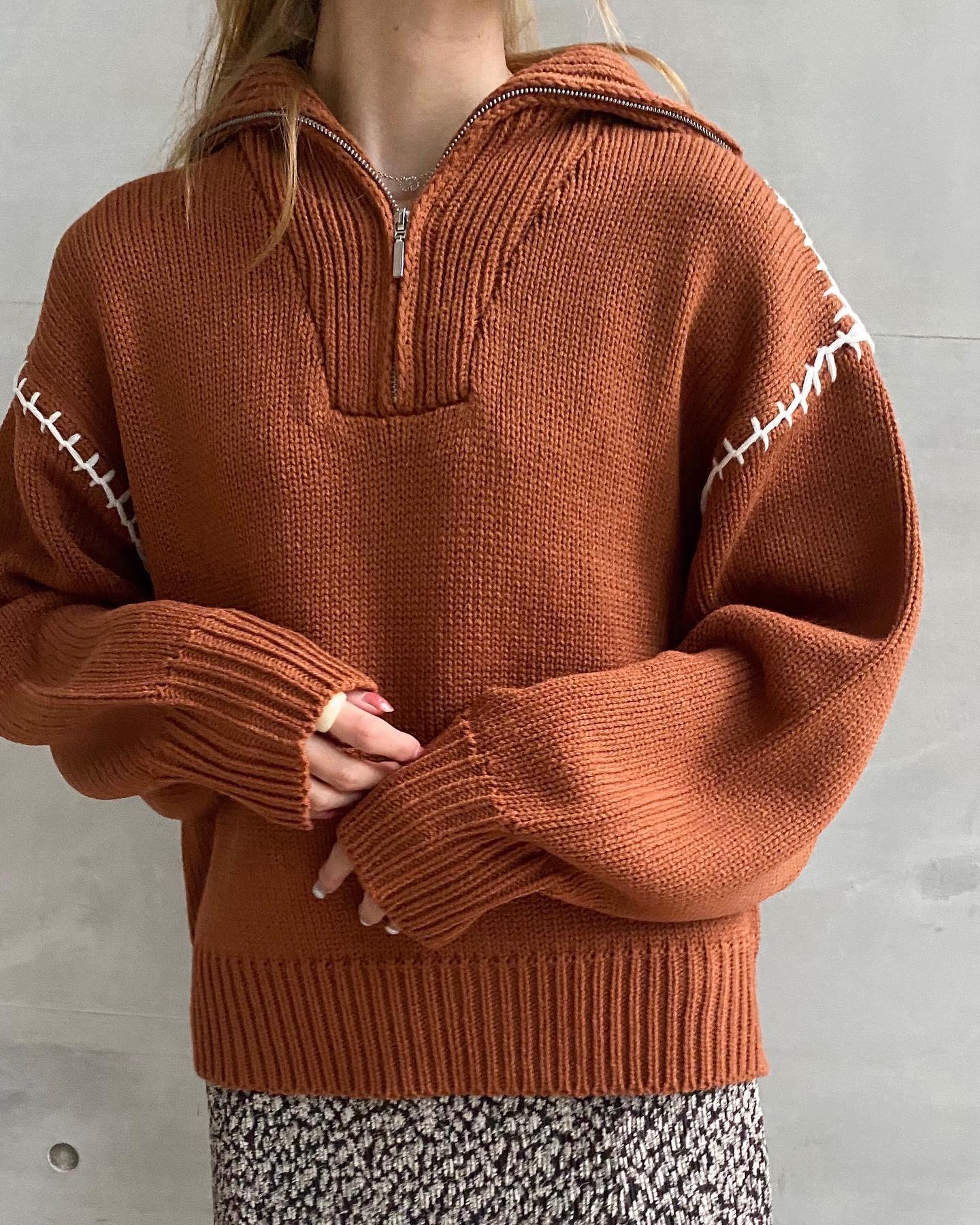 【 new arrival 】⁡⁡?️RW280012T008ﾊｰﾌZIPｽﾃｯﾁﾆｯﾄ ¥3,850（税込）⁡⁡white / orange / black⁡⁡（店舗入荷中/ｵﾝﾗｲﾝ近日入荷）⁡⁡⁡⁡#retrogirl_ootd #レトロガール #レトロガールコーデ #プチプラアイテム #プチプラファッション #プチプラコーデ  #秋アイテム　#秋カラー　#冬アイテム　#冬カラー　#ニット　#ニットコーデ　#ハーフZIP