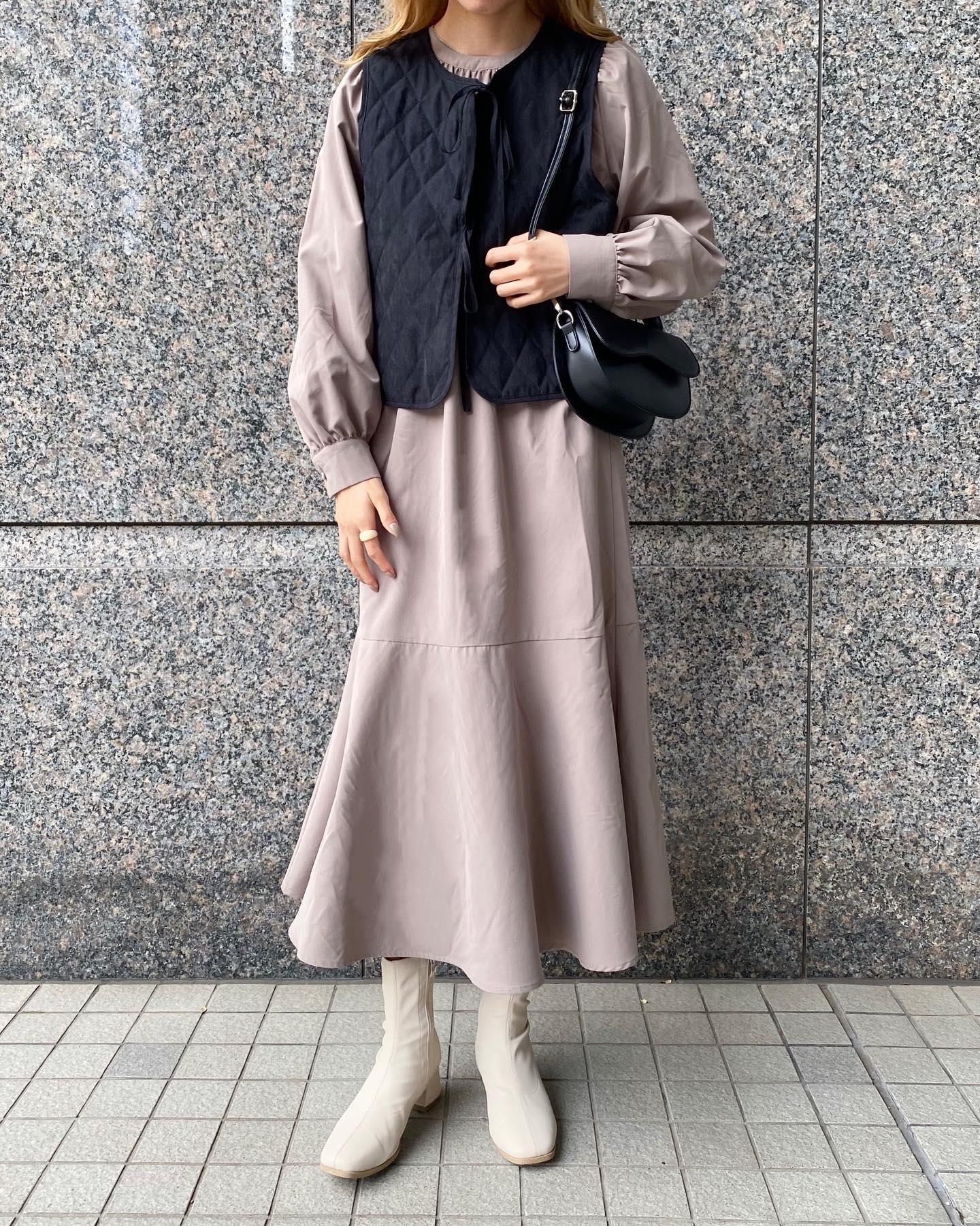 【 new arrival 】⁡⁡?️ RW256222N001ｷﾙﾄﾍﾞｽﾄSETﾜﾝﾋﾟｰｽ ¥5,390（税込）⁡écru / brown / black⁡⁡（店舗.ｵﾝﾗｲﾝ入荷中）⁡⁡⁡⁡#retrogirl_ootd #レトロガール #レトロガールコーデ #プチプラアイテム #プチプラファッション #プチプラコーデ  #秋アイテム　#秋カラー　#冬アイテム　#冬カラー　#キルトベスト　#ワンピース　#ワンピースコーデ　#キルティング