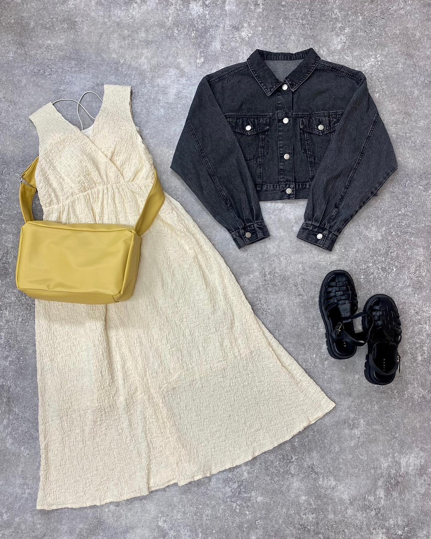 ⁡【 new arrival 】⁡⁡⁡🏷️ RM337522T001ﾉｰｽﾘｰﾌﾞﾜﾝﾋﾟ ¥4,290（税込）⁡⁡⁡white / gray / black⁡⁡⁡⁡（店舗入荷中/ｵﾝﾗｲﾝ近日入荷）⁡⁡⁡⁡⁡#retrogirl_ootd #レトロガール #レトロガールコーデ #プチプラアイテム #プチプラファッシン　#春アイテム　#春コーデ　#ワンピ　#ワンピース　#ノースリーブワンピ