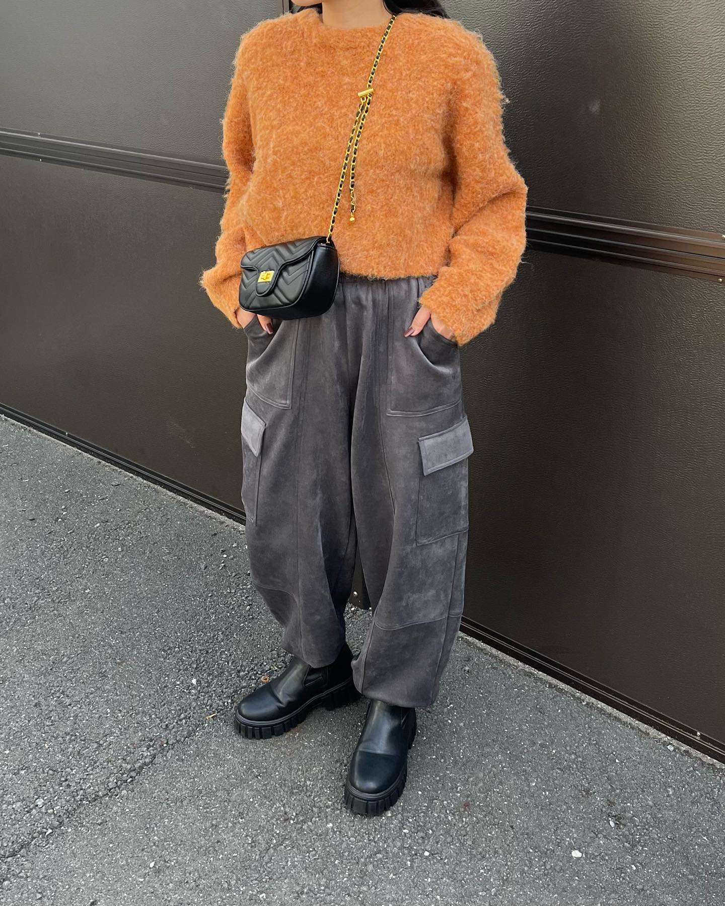 ⁡【new arrival】⁡秋冬にぴったりスエポン素材のジョガーパンツトレーナーやニットと合わせてカジュアルに合わせて頂くのがオススメ◎⁡⁡?️RW356632B001スエポンジョガーパンツ　¥3,850（税込）⁡⁡⁡ivory / charcoal / brown⁡⁡（店舗今週入荷.オンライン近日入荷）⁡⁡⁡⁡#retrogirl_ootd #レトロガール #レトロガールコーデ #プチプラアイテム #プチプラファッション　#秋アイテム　#秋コーデ #2023aw #冬アイテム #冬コーデ#ジョガーパンツ#パンツコーデ#メンズライク#メンズライク女子#お揃いコーデ#着回しコーデ#着回しアイテム#カジュアルコーデ#カジュアル女子#大人カジュアル#トレンドコーデ#トレンドアイテム