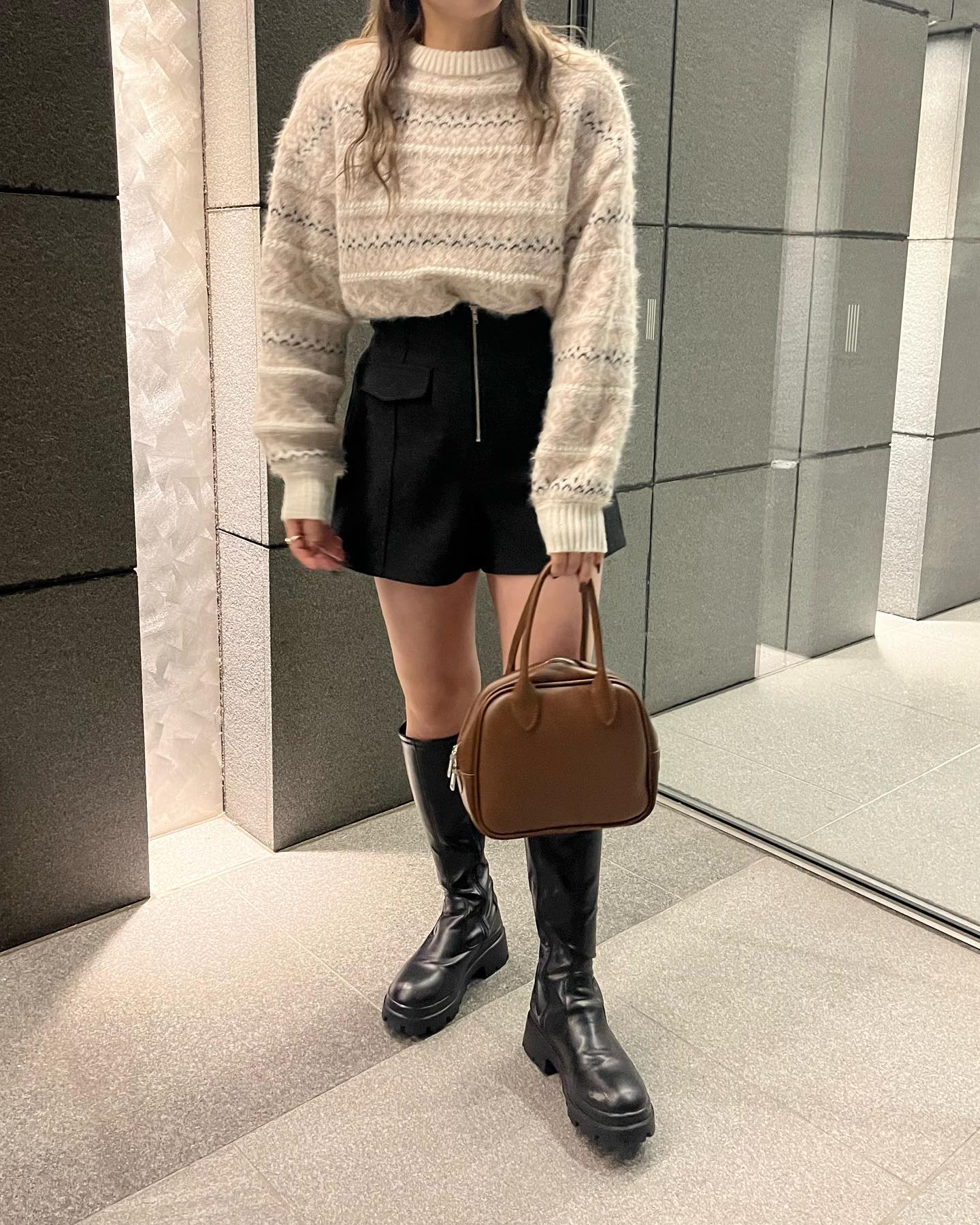 ⁡【 new arrival 】⁡ポケットデザイン付きのショートパンツ前部分がジップになっているためインスタイルもきっちり決まるアイテムです⁡⁡?️RA480032T001フラットポケットショートパンツ　¥3,190（税込）⁡ivory / light beige / dark gray⁡⁡⁡⁡（店舗今週入荷.オンライン近日入荷）⁡⁡⁡⁡⁡⁡⁡⁡⁡#retrogirl_ootd #レトロガール #レトロガールコーデ #プチプラアイテム #プチプラファッション#秋アイテム#秋コーデ #2023aw #冬アイテム#冬コーデ#ショートパンツ#パンツコーデ#ミニボトム#パンツスタイル#着回しアイテム#着回しコーデ#カジュアルコーデ#大人カジュアル#カジュアル