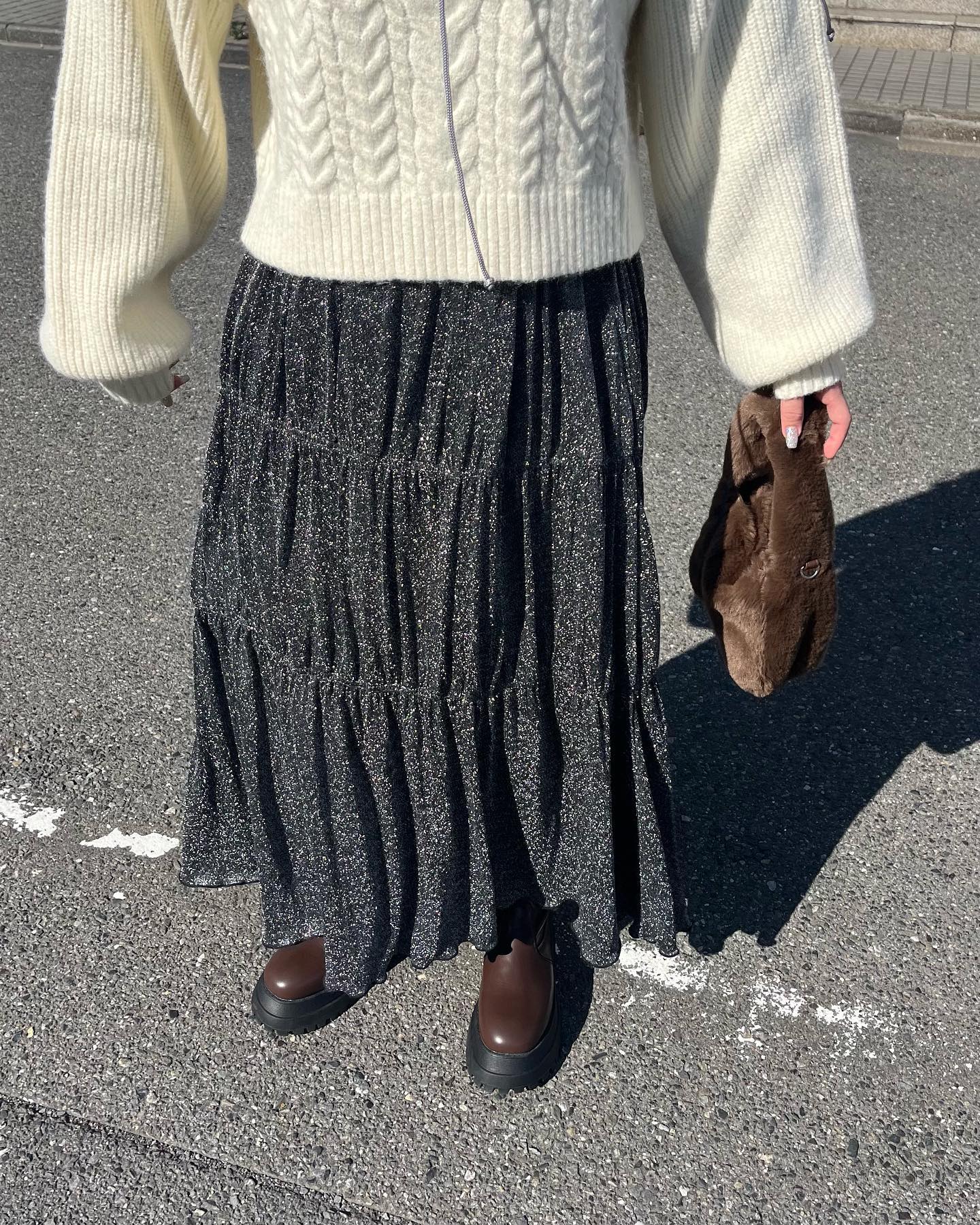 ⁡【 new arrival 】⁡女の子らしいティアードスカートラメ素材となっておりトレンド感のあるアイテムです⁡⁡?️RW337531G001ティアードラメスカート　¥4,290（税込）⁡écru / silver / black⁡⁡⁡⁡（店舗今週入荷.オンライン近日入荷）⁡⁡⁡⁡⁡⁡⁡⁡⁡#retrogirl_ootd #レトロガール #レトロガールコーデ #プチプラアイテム #プチプラファッション#秋アイテム#秋コーデ #2023aw #冬アイテム#冬コーデ#ティアードスカート#スカートコーデ#スカート#ラメスカート#ラメアイテム#着回しアイテム#着回しコーデ#カジュアルコーデ#大人カジュアル#カジュアル