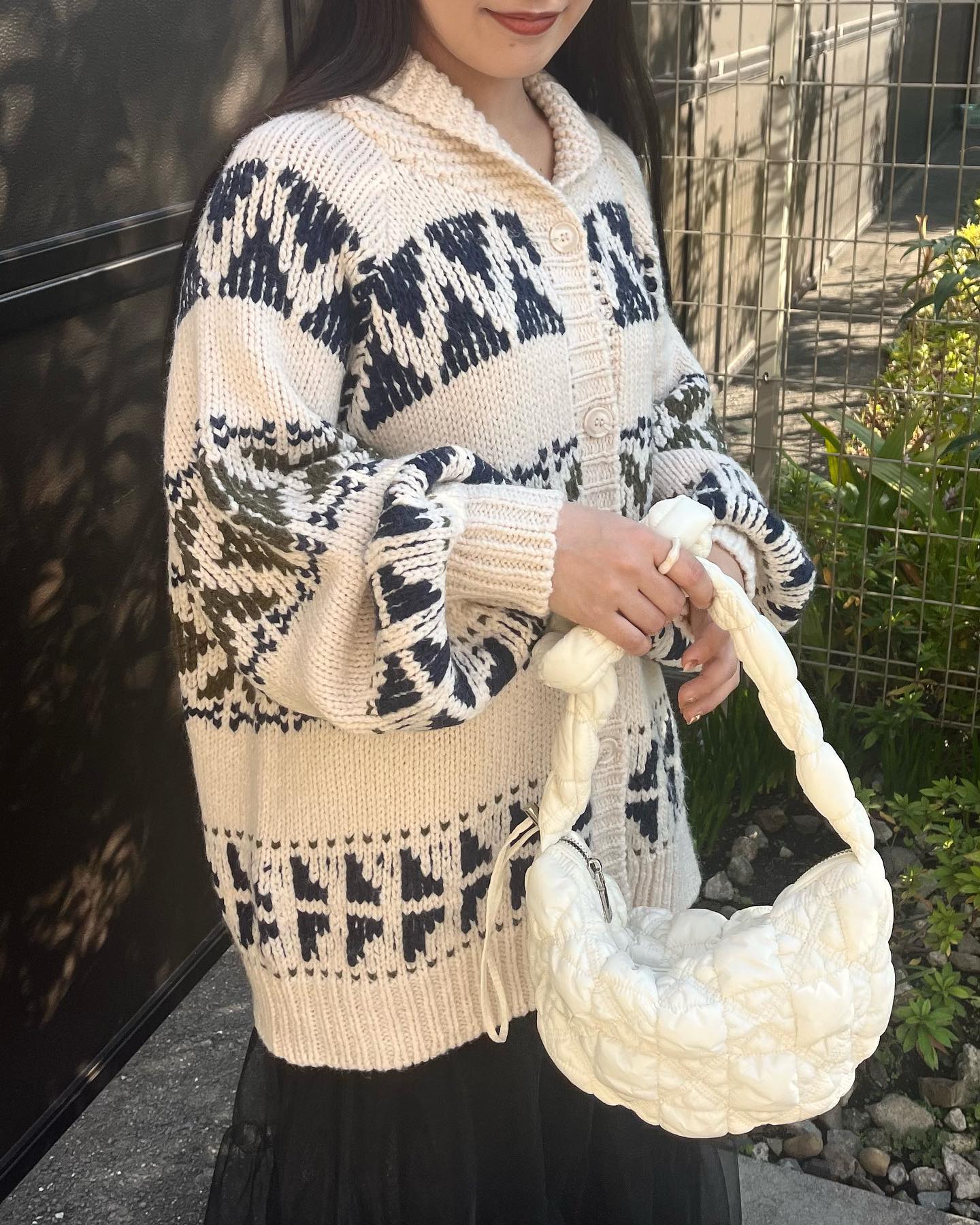 ⁡【 new arrival 】⁡肌寒い季節にぴったりなカウチンカーデ着るだけで一気にコーデが仕上がるアイテムですBIGシルエットデザインでボリューム袖なのもおすすめポイントです⁡⁡?️RU380012B001カウチンカーデ　¥6,490（税込）⁡⁡écru / brown⁡⁡⁡⁡（店舗今週入荷.オンライン近日入荷）⁡⁡⁡⁡⁡⁡⁡⁡⁡⁡⁡#retrogirl_ootd #レトロガール #レトロガールコーデ #プチプラアイテム #プチプラファッション#秋アイテム#秋コーデ #2023aw #冬アイテム#冬コーデ#カーディガン#カーディガンコーデ#ニット#ニットアイテム#カウチン#メンズライク#着回しアイテム#着回しコーデ#カジュアルコーデ#大人カジュアル#カジュアル