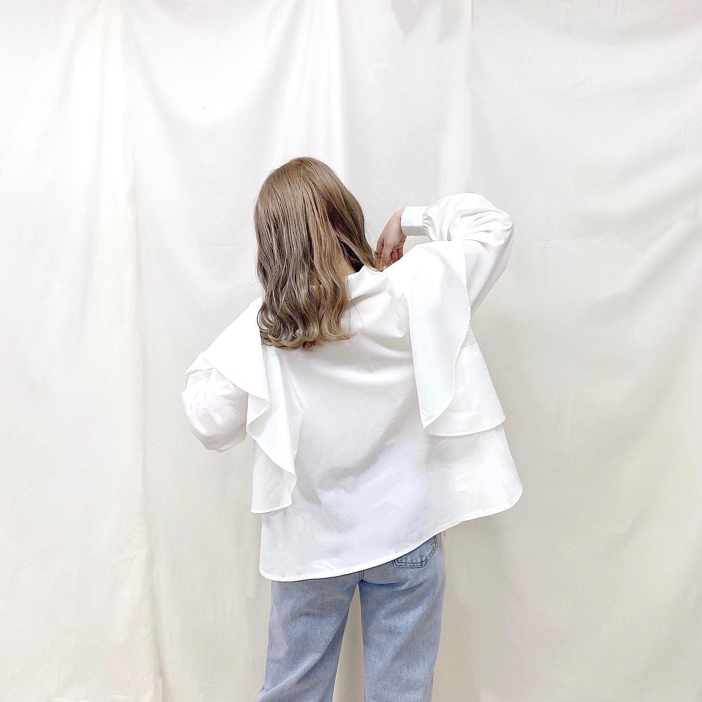 .﻿﻿﻿︎butterfly frill shirt﻿ ¥4,950﻿﻿﻿coming soon ...♡﻿﻿﻿﻿﻿﻿﻿#ur_melty #ユアメルティ﻿#フリルシャツ #シャツコーデ #デニムコーデ﻿#春コーデ #韓国ファッション #韓国風﻿#오오티디 #데일리룩 #패션 #패션스타그램 #옷스타그램﻿#일본패션 #유아멜티 #코디 #코디스타그램