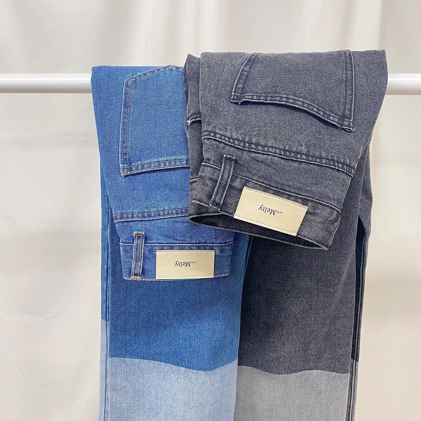 .﻿﻿﻿︎bi-color denim pants﻿ ¥5,390﻿﻿今週入荷します♡﻿﻿﻿﻿﻿﻿﻿﻿﻿#ur_melty #ユアメルティ﻿#バイカラーデニム #黒デニム #デザインデニム﻿#黒デニムコーデ #デニムコーデ﻿#春コーデ #韓国ファッション #韓国風﻿#오오티디 #데일리룩 #패션 #패션스타그램 #옷스타그램﻿#일본패션 #유아멜티 #코디 #코디스타그램