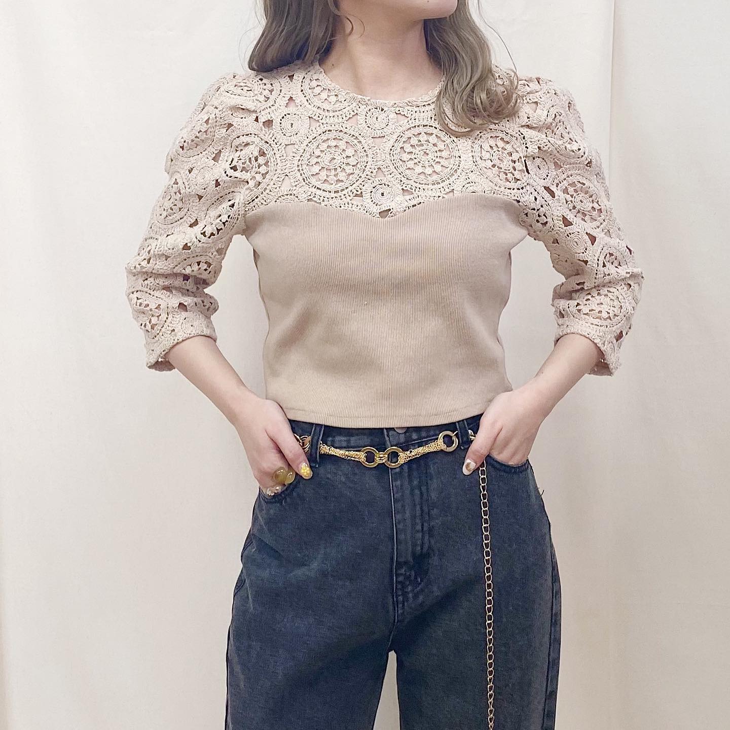 .﻿﻿﻿︎puff shoulder crochet tee﻿ ¥5,390﻿﻿﻿︎bi-color denim pants﻿ ¥5,390﻿﻿﻿﻿﻿﻿﻿﻿﻿#ur_melty #ユアメルティ﻿#パフスリーブトップス #パフスリーブ﻿#クロシェトップス #クロシェ編み﻿#デザインデニム #春デニム #デニムコーデ﻿#春コーデ #韓国ファッション #韓国風﻿#오오티디 #데일리룩 #패션 #패션스타그램 #옷스타그램﻿#일본패션 #유아멜티 #코디 #코디스타그램