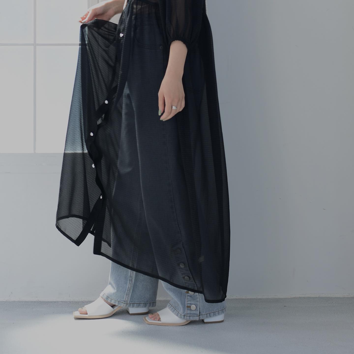 .﻿﻿﻿︎retro chic one-piece﻿ ¥6,490﻿﻿今週店舗に順次入荷します?﻿詳しくはお近くの店舗まで。﻿﻿オンラインcoming soon ♡﻿﻿﻿﻿︎side button straight denim﻿ ¥4,950﻿﻿︎long pearl necklace﻿ ¥1,650﻿﻿﻿﻿﻿﻿﻿#ur_melty #urmelty #ユアメルティ﻿#シアーワンピース #柄ワンピース﻿#サイドボタンデニム #ロングパールネックレス﻿#ワンピースコーデ #シアーコーデ﻿#韓国ファッション #韓国風 #コリヨジャ﻿#オトジョ #大人女子 #オトジョコーデ﻿#오오티디 #데일리룩 #패션 #패션스타그램 #옷스타그램﻿#일본패션 #유아멜티 #코디 #코디스타그램