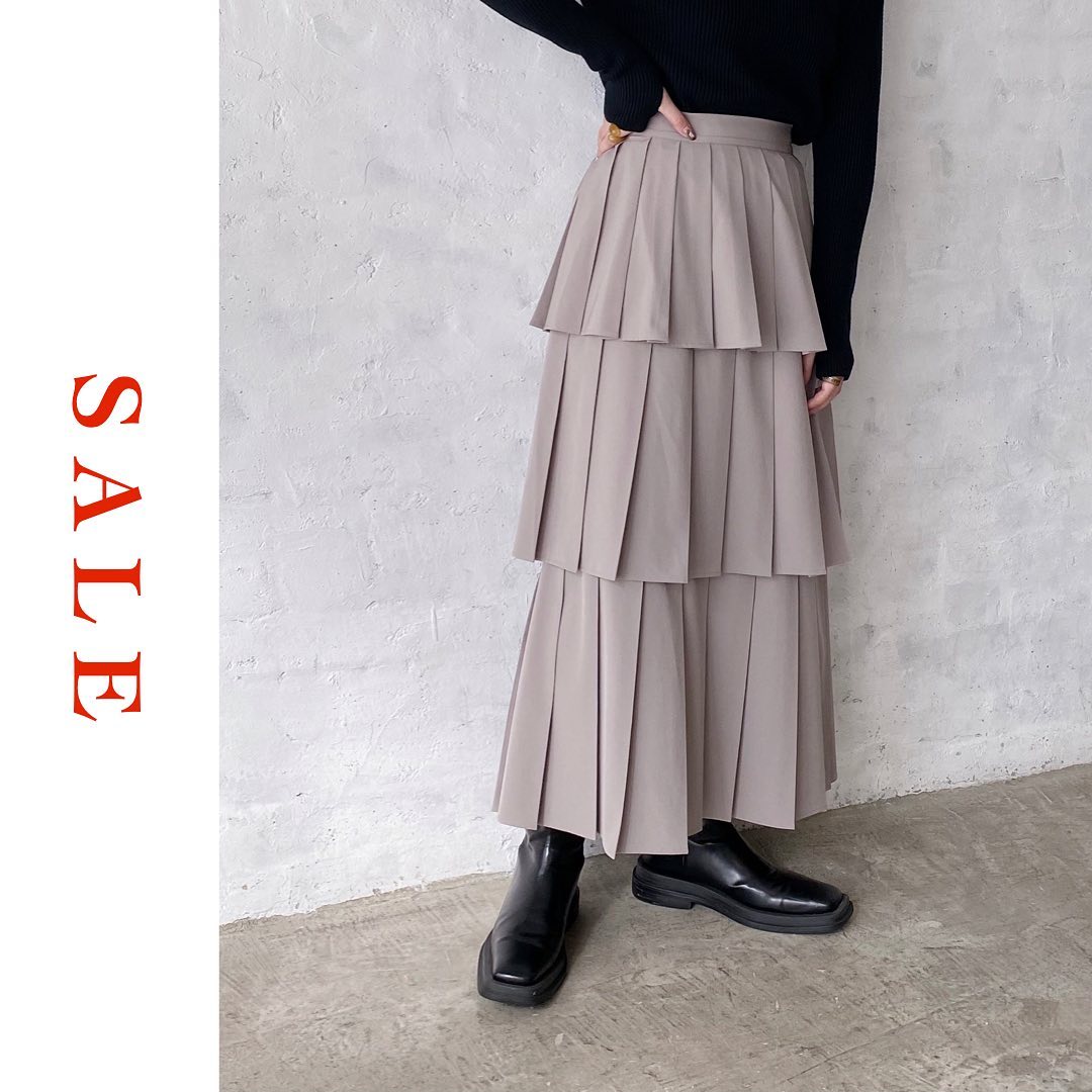 SALE ⁡︎3段プリーツスカート ¥5,390 → ¥4,290 (店舗限定価格)⁡⁡オンラインで完売中のアイテム取り扱い店舗にまだ在庫ございます。⁡在庫に関しましてはお近くの取り扱い店舗にお問い合わせ下さいませ。⁡⁡⁡⁡⁡⁡⁡⁡⁡#urmelty #ユアメルティ #スカート #デザインスカート #3段スカート #ティアードスカート #スカートコーデ #デザインスカートコーデ #ロングスカートコーデ #ニットコーデ #ブラウンコーデ #ブラウンアイテム #デザインアイテム #ブーツ #ブーツコーデ #秋アイテム #秋コーデ #韓国っぽ #韓国っぽコーデ #韓国ファッション #韓国風 #コリヨジャ #オトジョ #大人女子 #オトジョコーデ