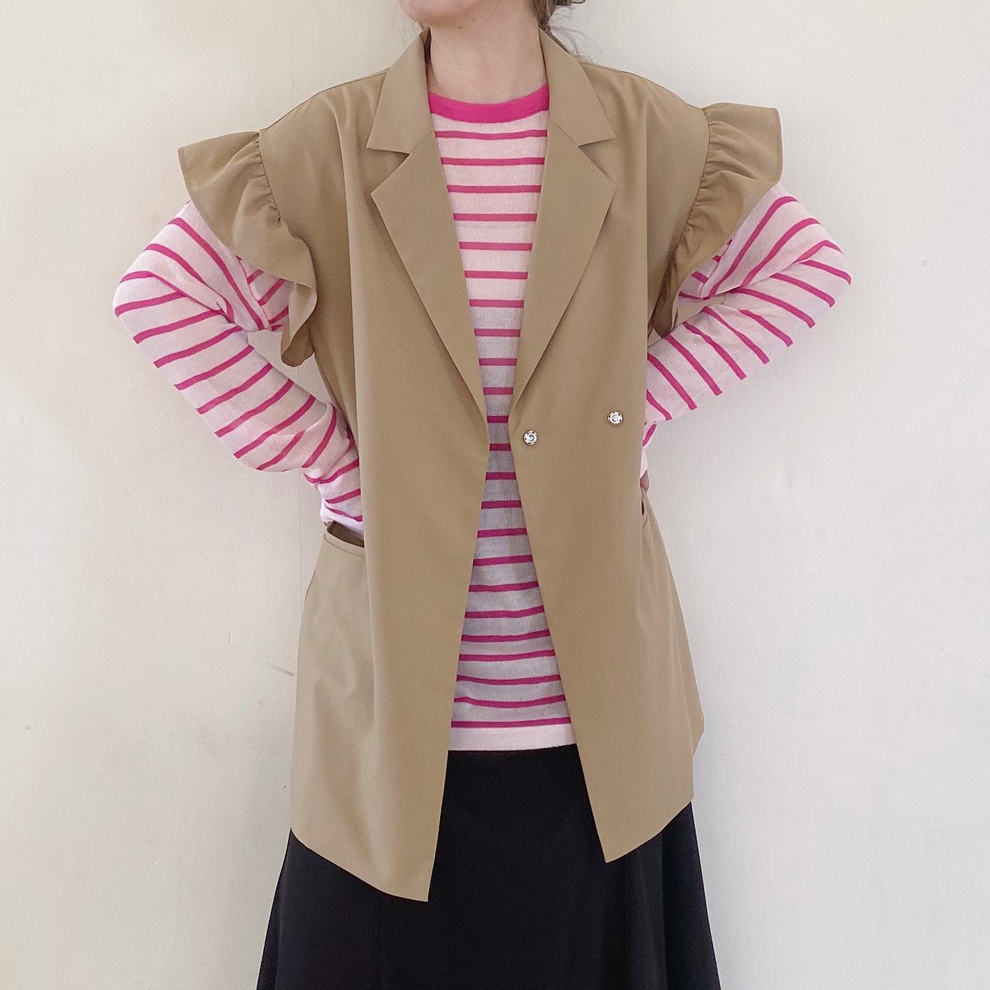 New Item 肩フリルベスト 5 390 取り扱い店舗に入荷しております オンライン来週入荷予定です お楽しみに Urmelty ユアメルティ ベスト フリルベスト 春ベスト フリルアイテム ベストコーデ フリルベストコーデ 春ベストコーデ ボーダー