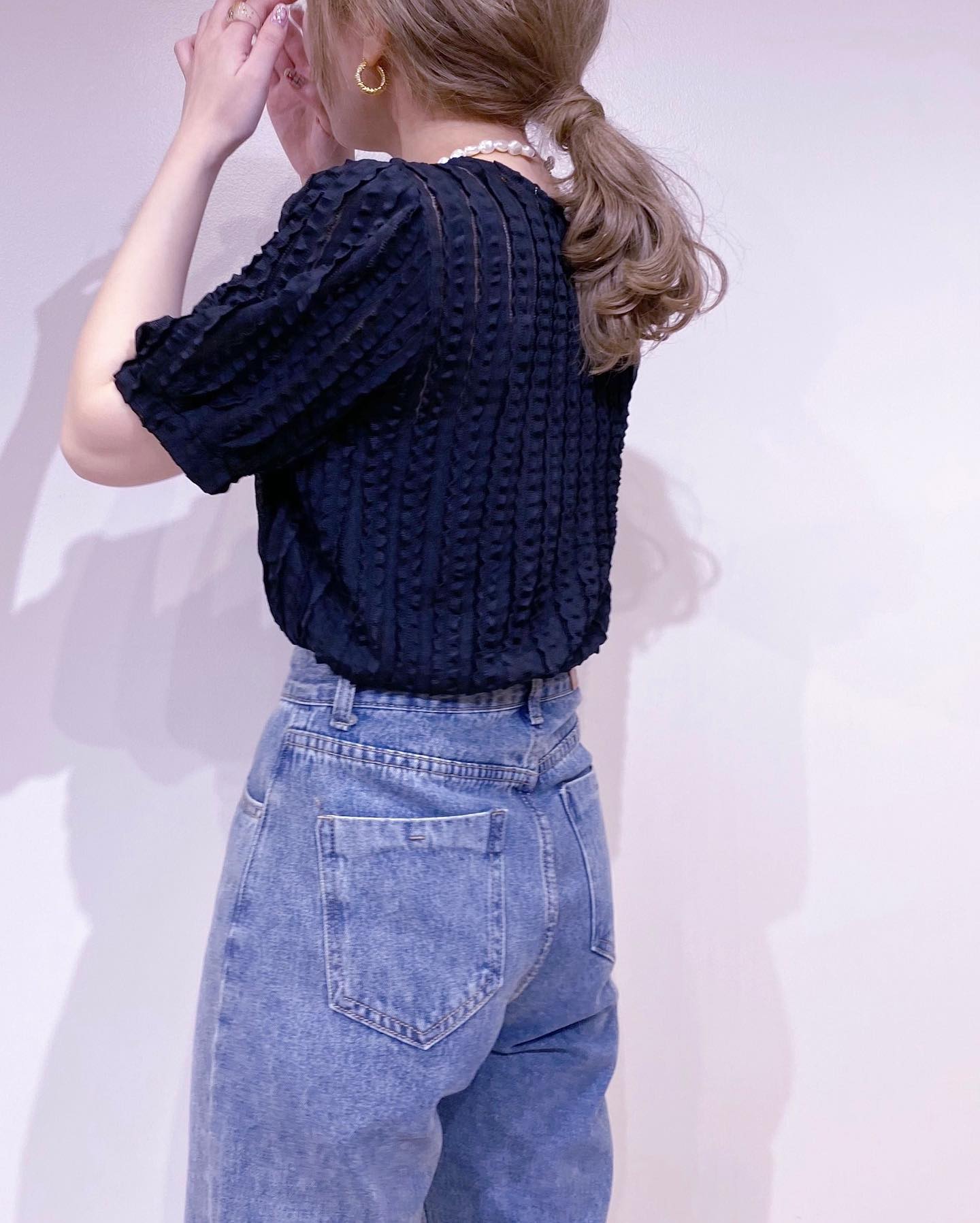 " newarrival "⁡⁡︎フリルライントップス ¥2,970⁡⁡取り扱い店舗順次入荷してます。⁡オンライン来週入荷予定です。お楽しみに…♡⁡⁡⁡  ⁡⁡ #urmelty #ユアメルティ #フリルトップス #フリルアイテム #フリルデザイントップス #デザイントップス #フリルトップスコーデ #デニム #デニムパンツ #デザインデニム #フリンジデニム  #デニムコーデ #フリンジデニムコーデ #デザインデニムコーデ  #カジュアルコーデ #ガーリーコーデ #ガーリーアイテム #春アイテム #春コーデ #韓国っぽ #韓国っぽコーデ #韓国ファッション #韓国風 #コリヨジャ #オトジョ #大人女子 #オトジョコーデ