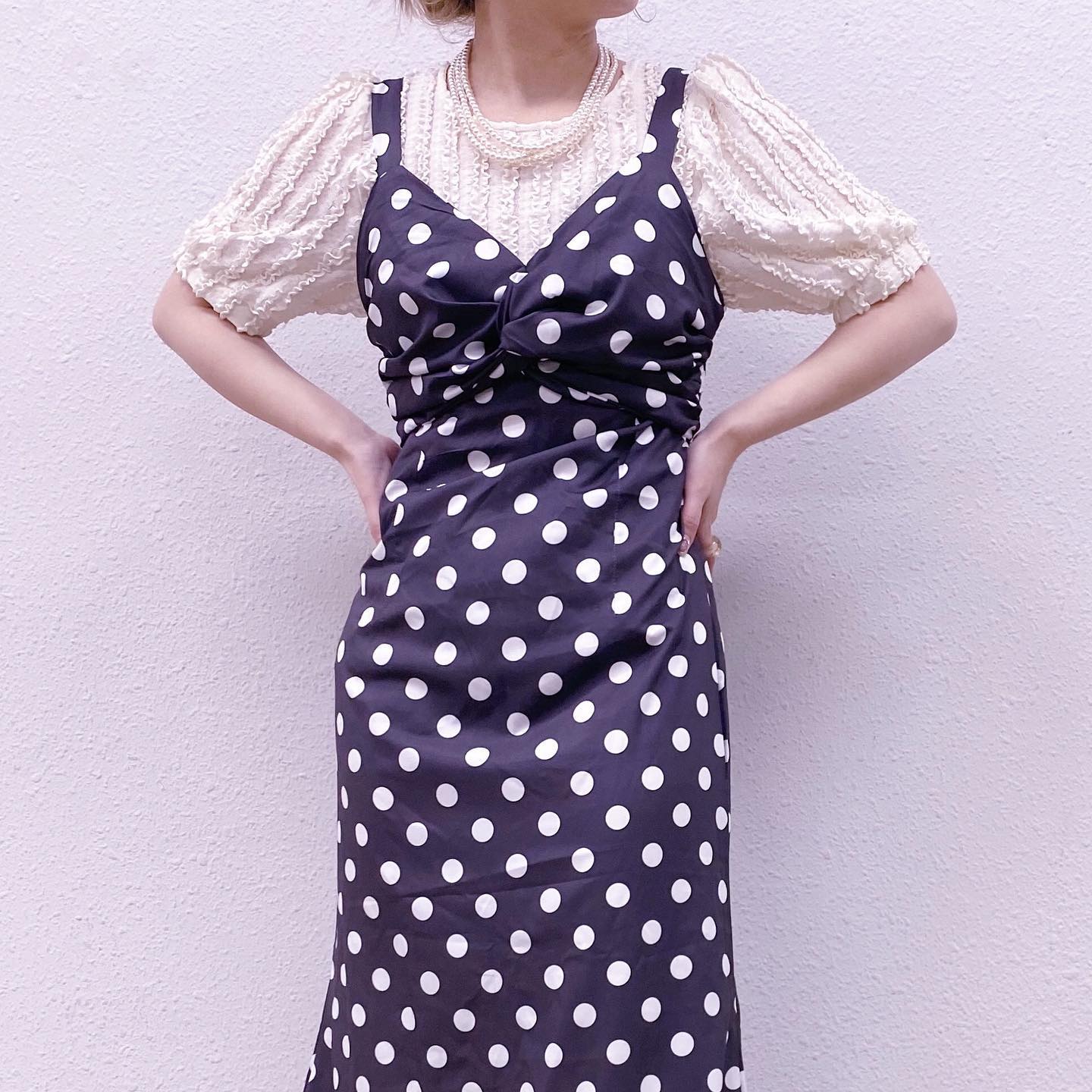 " newarrival "⁡︎裾マーメイドキャミワンピ ¥3,850⁡︎フリルライントップス ¥2,970⁡⁡取り扱い店舗に入荷致しました。⁡オンライン近日入荷予定です。お楽しみに…♡⁡  ⁡⁡⁡⁡⁡ #urmelty #ユアメルティ #フリルトップス #フリルアイテム #フリルデザイントップス #デザイントップス #フリルトップスコーデ #マーメイドワンピース #ワンピース #キャミワンピース #ドット柄ワンピース #ワンピースコーデ #キャミワンピースコーデ #ドットコーデ  #ブラックコーデ #ガーリーコーデ #ガーリーアイテム #春アイテム #春コーデ #韓国っぽ #韓国っぽコーデ #韓国ファッション #韓国風 #コリヨジャ #オトジョ #大人女子 #オトジョコーデ