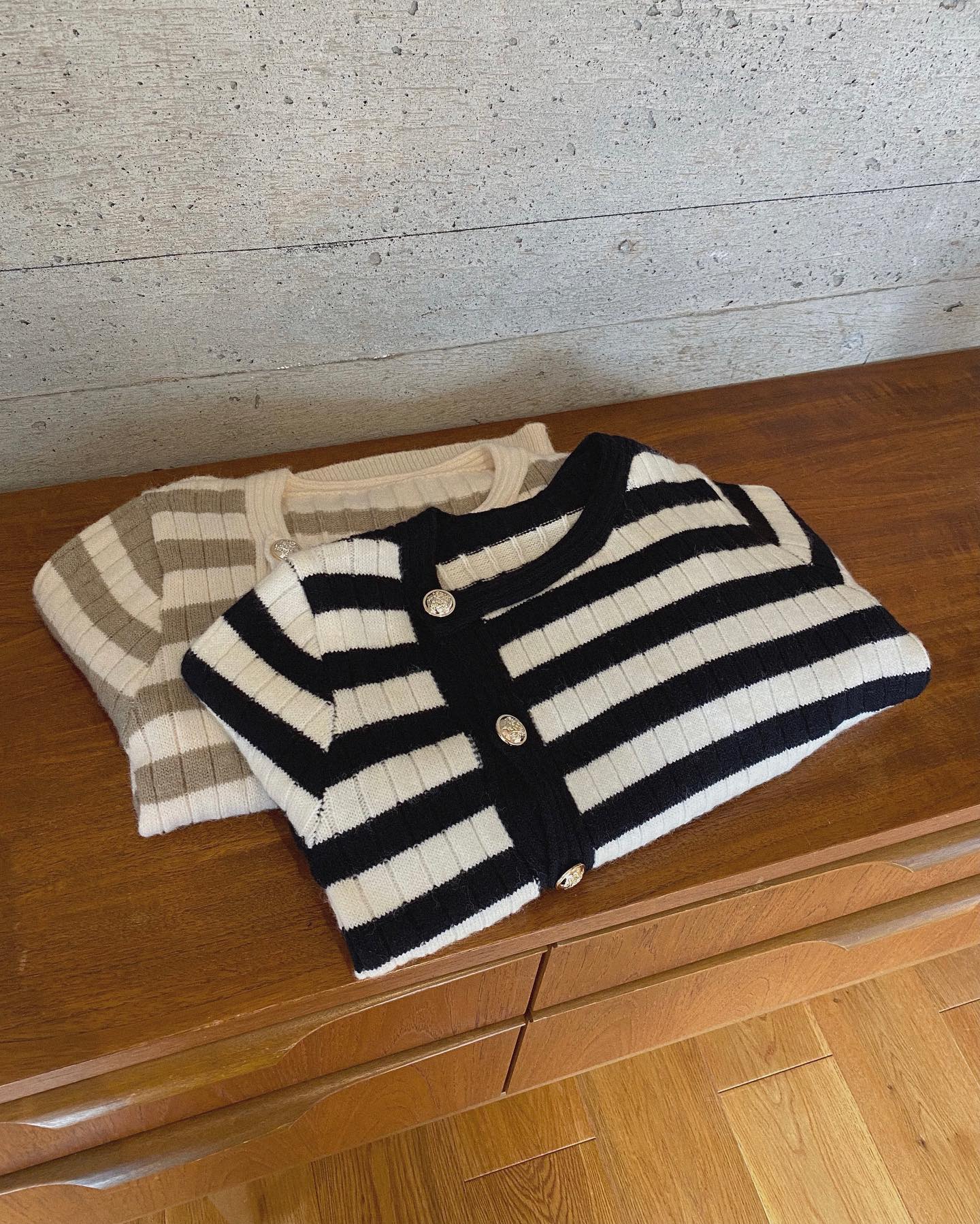 " new item! "⁡冬も着用して頂けるカーディガン今週取り扱い店舗に入荷致します。⁡⁡︎ボーダーカーディガン ¥4,290⁡⁡⁡⁡⁡ ⁡⁡⁡⁡ #urmelty #ユアメルティ #カーディガン #ボーダートップス #ボーダーニット #ボーダーカーディガン #ボーダーアイテム #カーディガンコーデ #ニットコーデ #ボーダーコーデ #冬ニットコーデ #ガーリーコーデ #ガーリーアイテム #カジュアルコーデ #カジュアルアイテム #秋アイテム #秋コーデ #韓国っぽ #韓国っぽコーデ #韓国ファッション #韓国風 #コリヨジャ #オトジョ #大人女子 #オトジョコーデ
