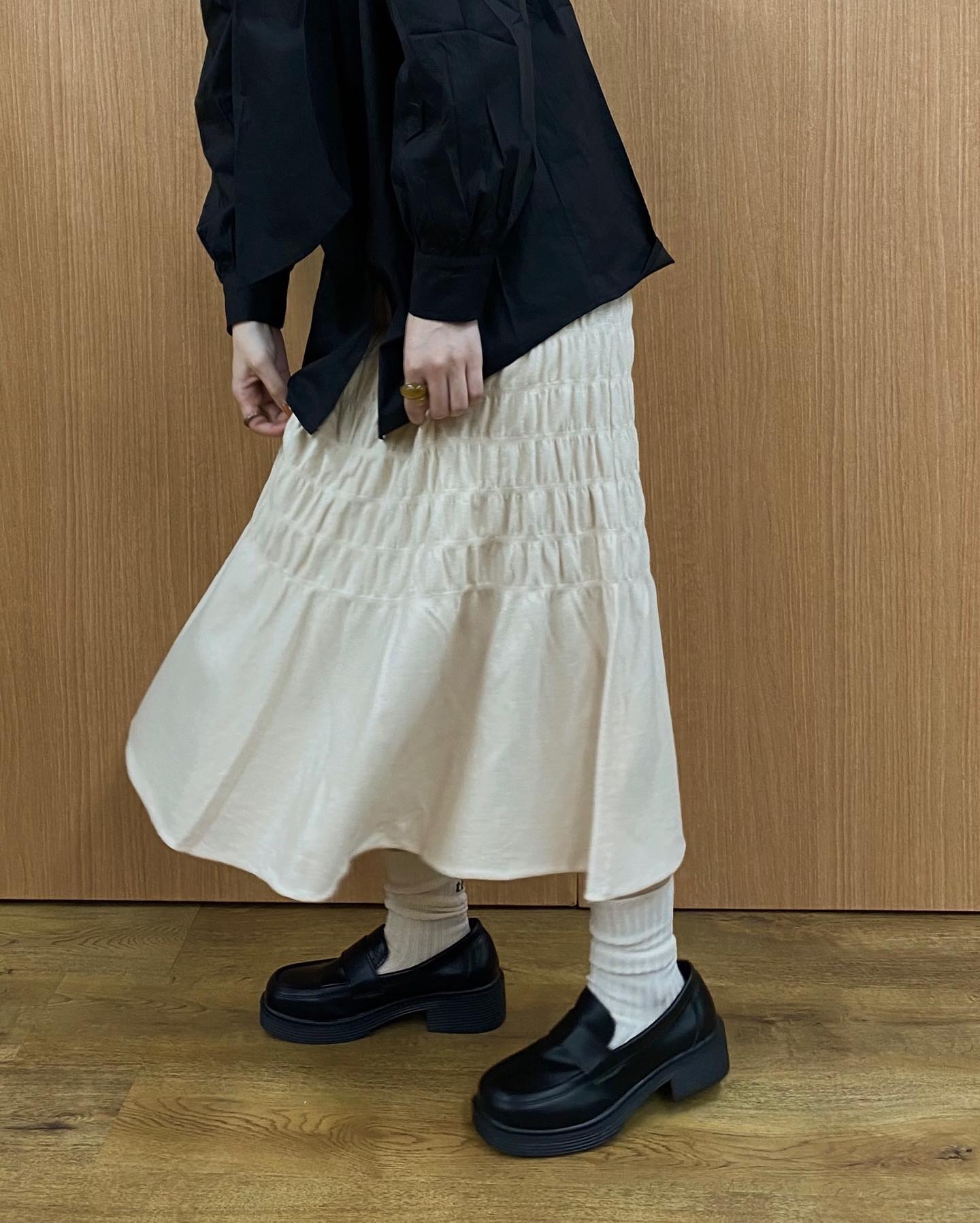 " new item! "⁡︎ニットシャーリングスカート ¥4,290⁡⁡新しいスカートが取り扱い店舗に入荷致しました。⁡オンラインも近日入荷予定です。⁡⁡ ⁡⁡⁡ ⁡⁡⁡ ⁡#urmelty #ユアメルティ #スカート #ニットスカート #デザインスカート #スカートコーデ #ニットスカートコーデ #デザインスカートコーデ #冬コーデ #冬スカートコーデ #ガーリーコーデ #ガーリーアイテム #カジュアルコーデ #カジュアルアイテム #冬アイテム #冬コーデ #韓国っぽ #韓国っぽコーデ #韓国ファッション #韓国風 #コリヨジャ #オトジョ #大人女子 #オトジョコーデ